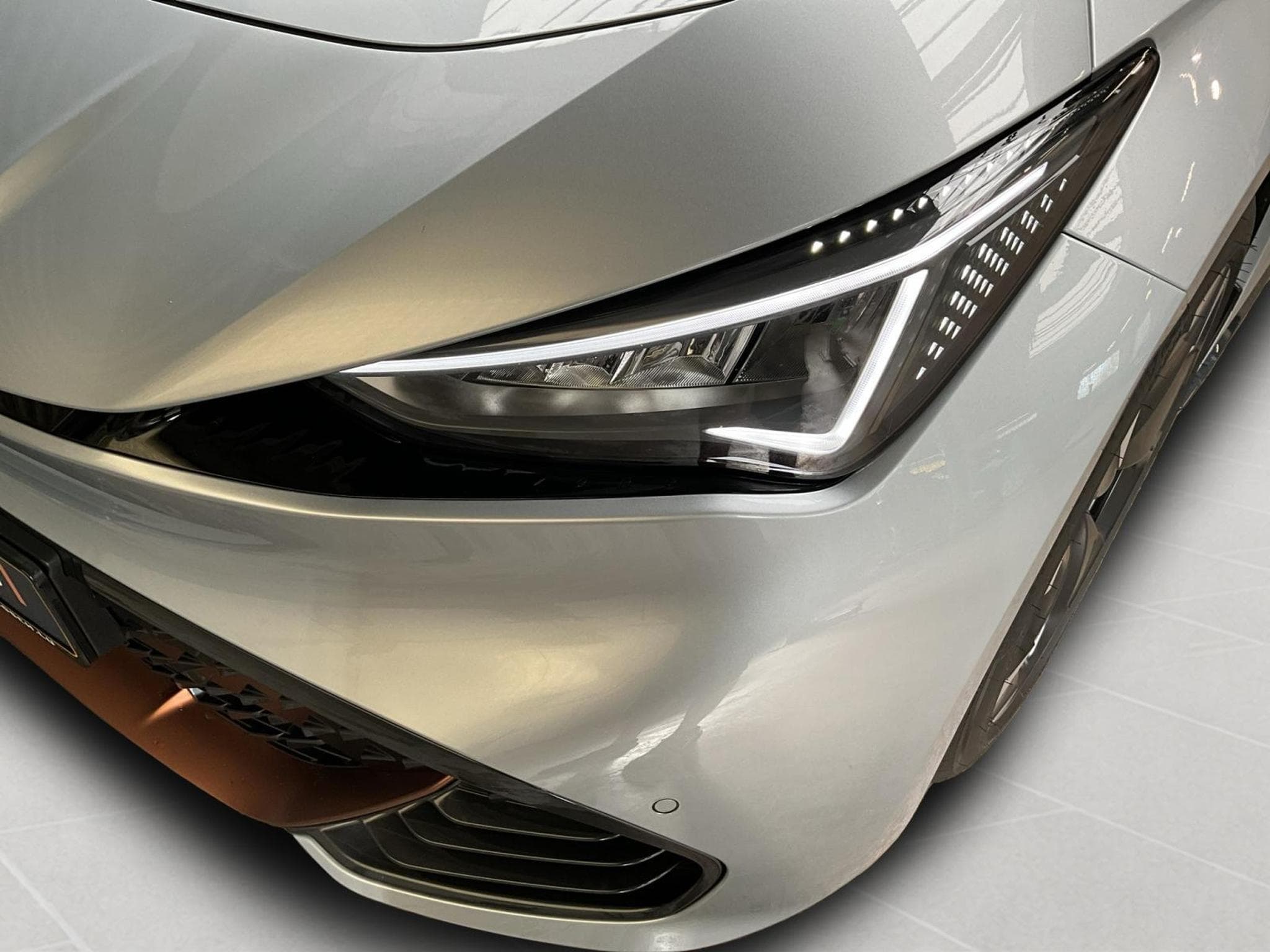 Cupra Born 60kWh+Wärme-Pumpe+P.Pilot+Sportsitze+Led+Navi (2024) - Foto 8
