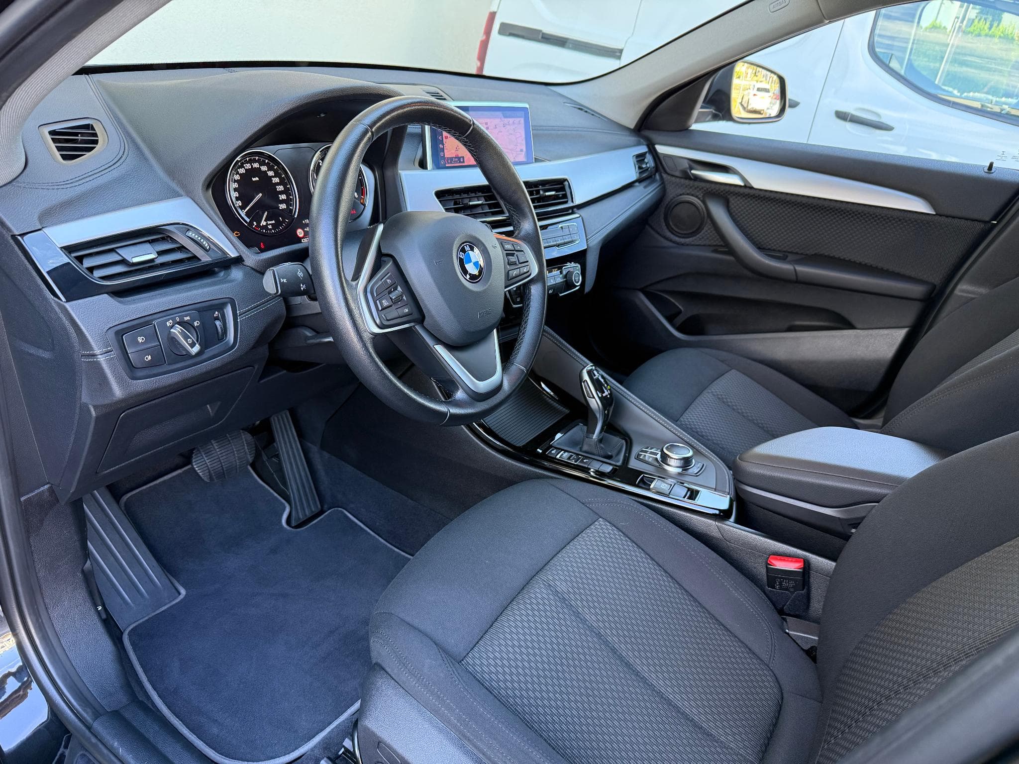 BMW X2 SDRIVE 18DA ADVANTAGE 150 PS FAP (2022) - Foto 6