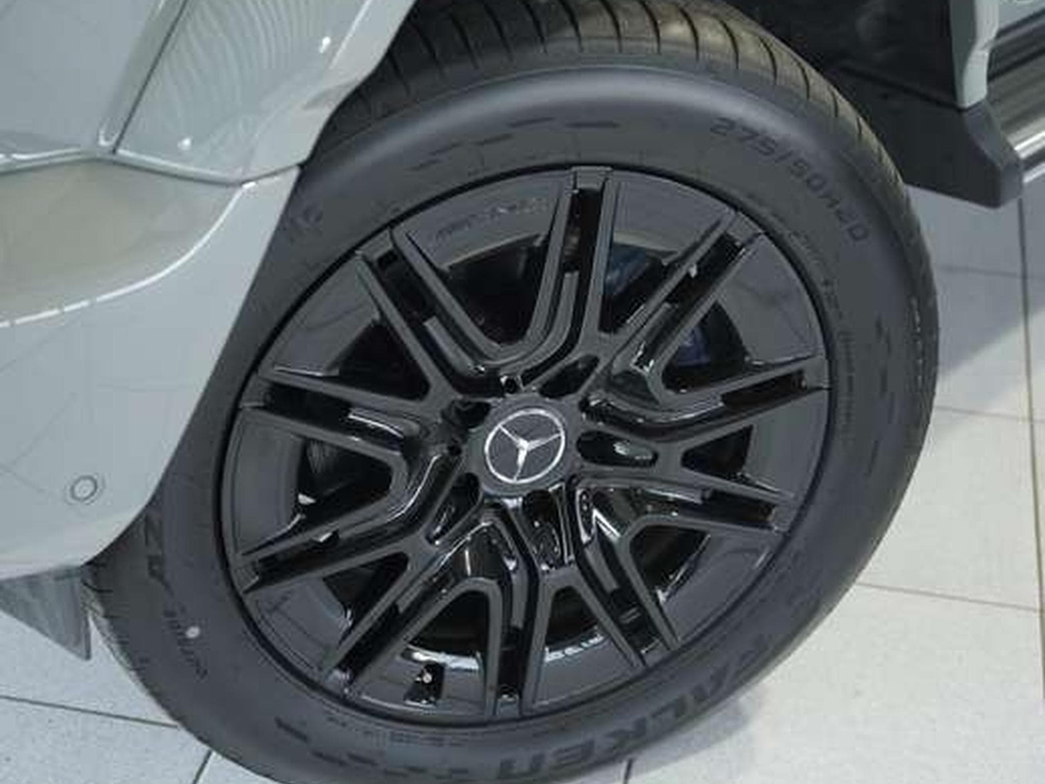 Mercedes Classe G Edition ONE AMG *MANUFAKTUR *FOND *Carbon (2025) - Photo 4