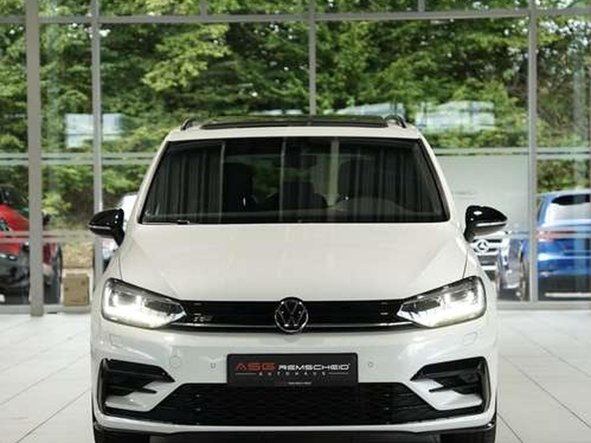 VW Touran R Line *ACC *Pano *Standhzg *AHK *Kamera (2021) - Foto 4