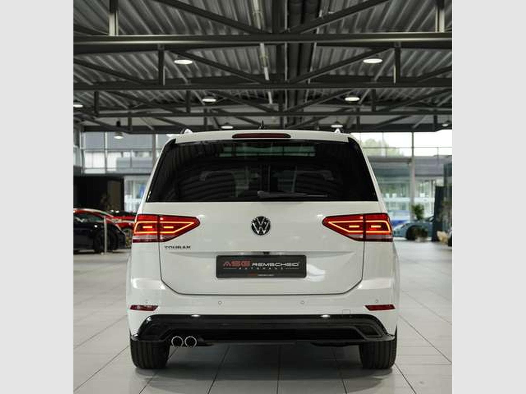 VW Touran R Line *ACC *Pano *Standhzg *AHK *Kamera (2021) - Foto 9