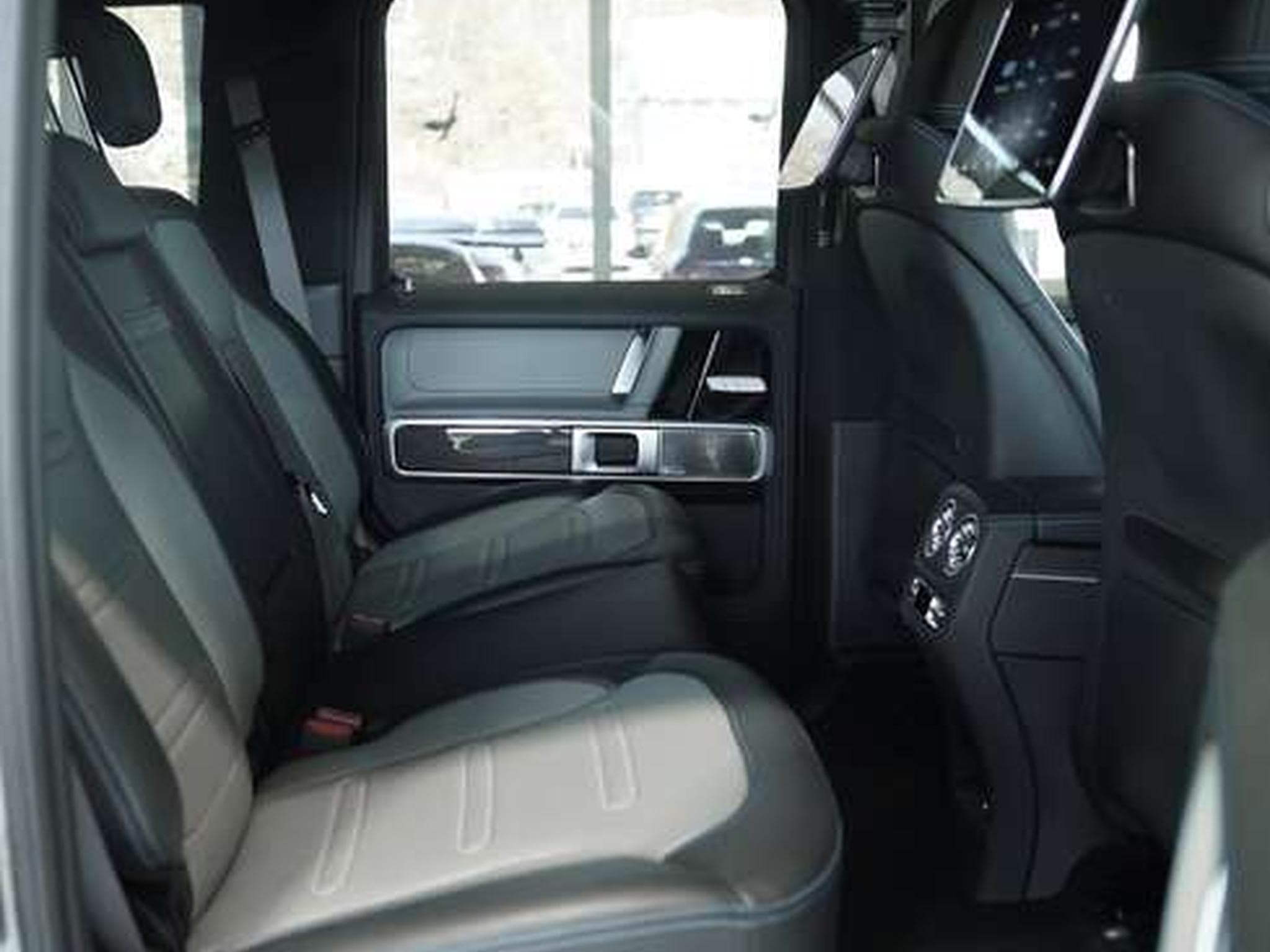 Mercedes Classe G Edition ONE AMG *MANUFAKTUR *FOND *Carbon (2025) - Photo 23