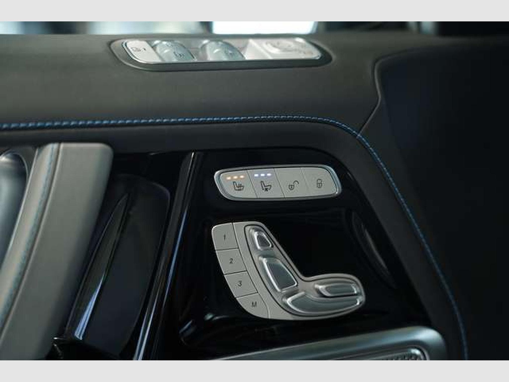 Mercedes Classe G Edition ONE AMG *MANUFAKTUR *FOND *Carbon (2025) - Photo 33