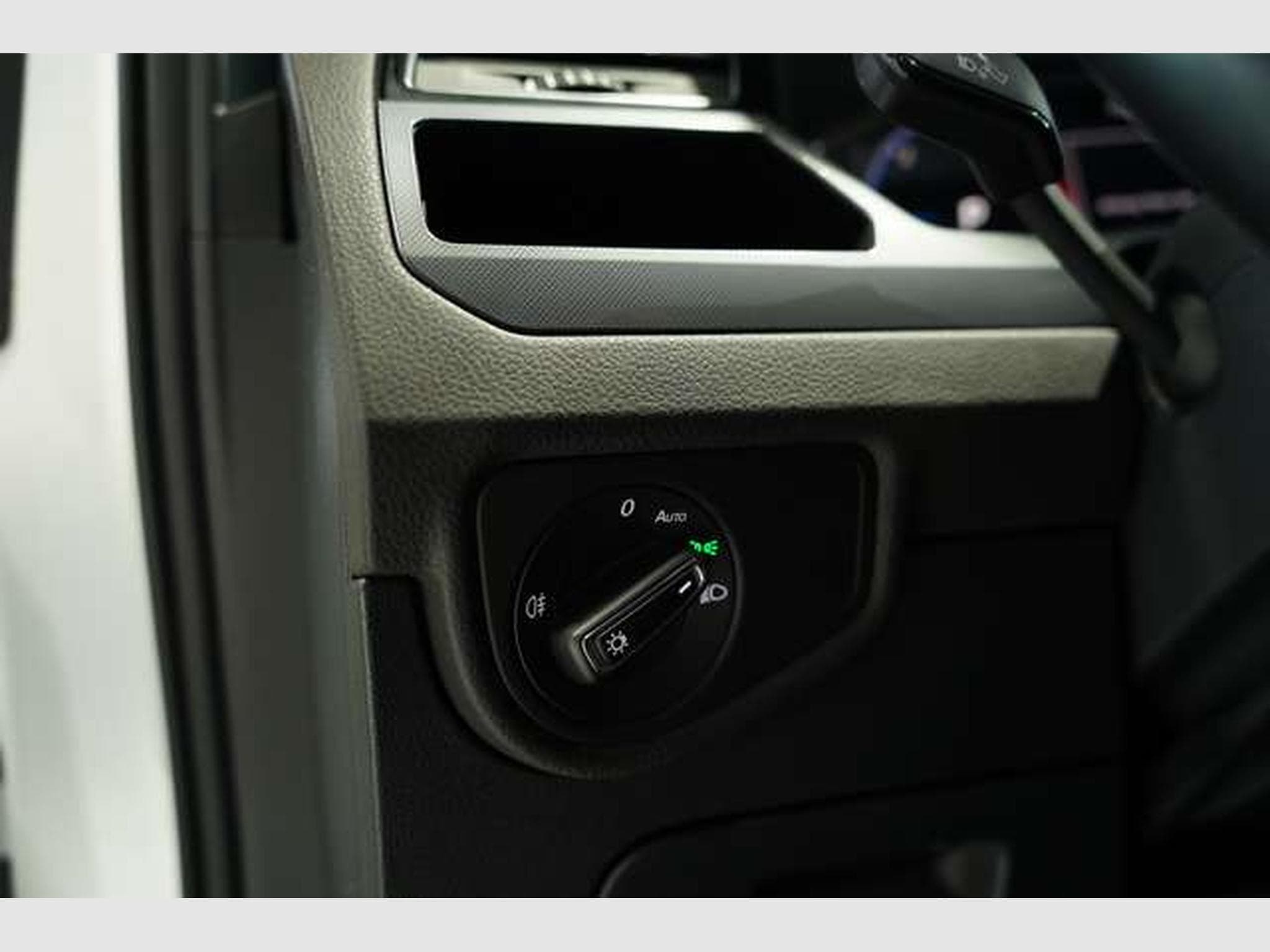 VW Touran R Line *ACC *Pano *Standhzg *AHK *Kamera (2021) - Foto 25