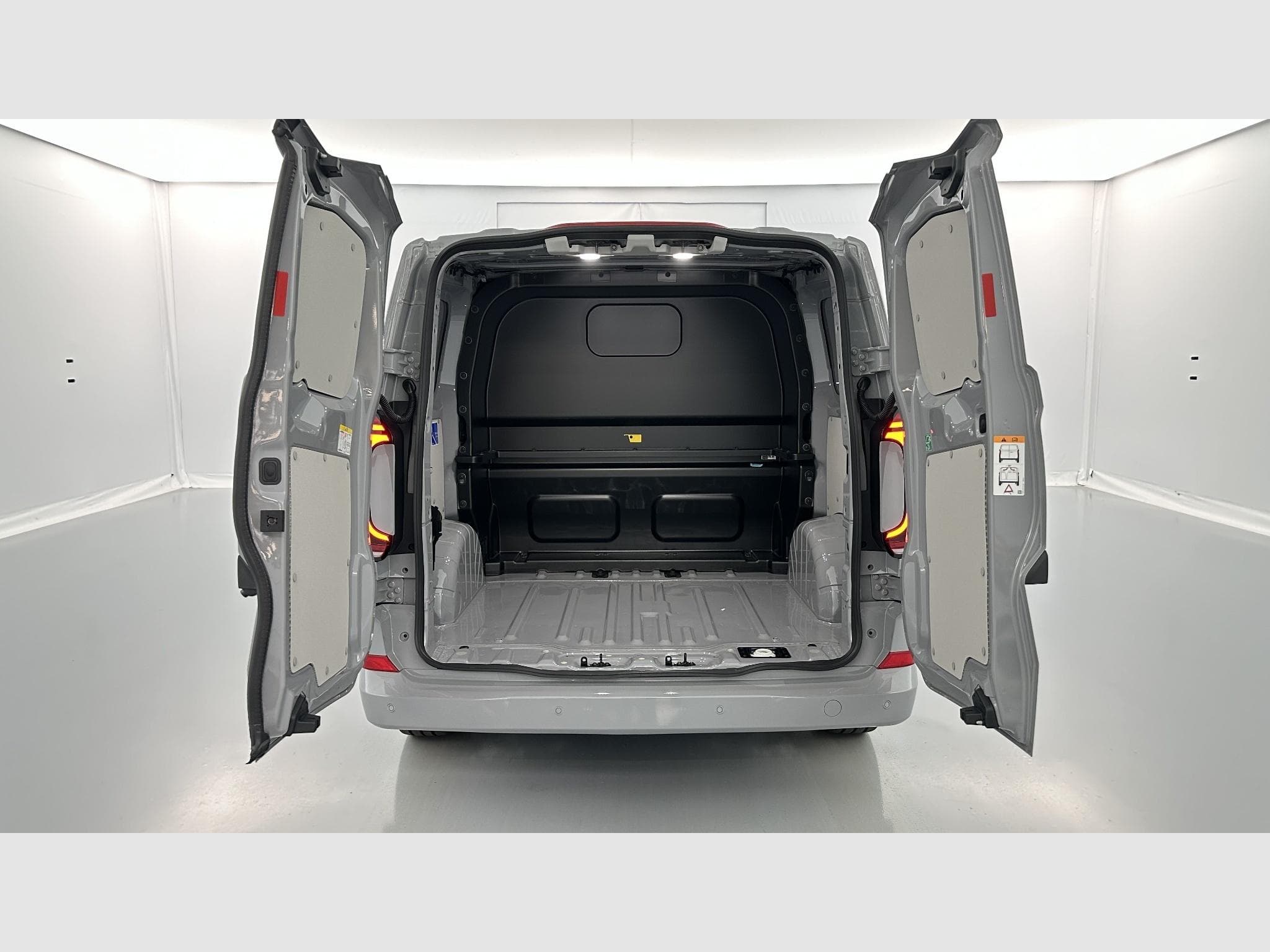 VW Transporter PROCAB T7 L1H1 2.0 TDI 170CH Business BVA8 (2026) - Foto 6