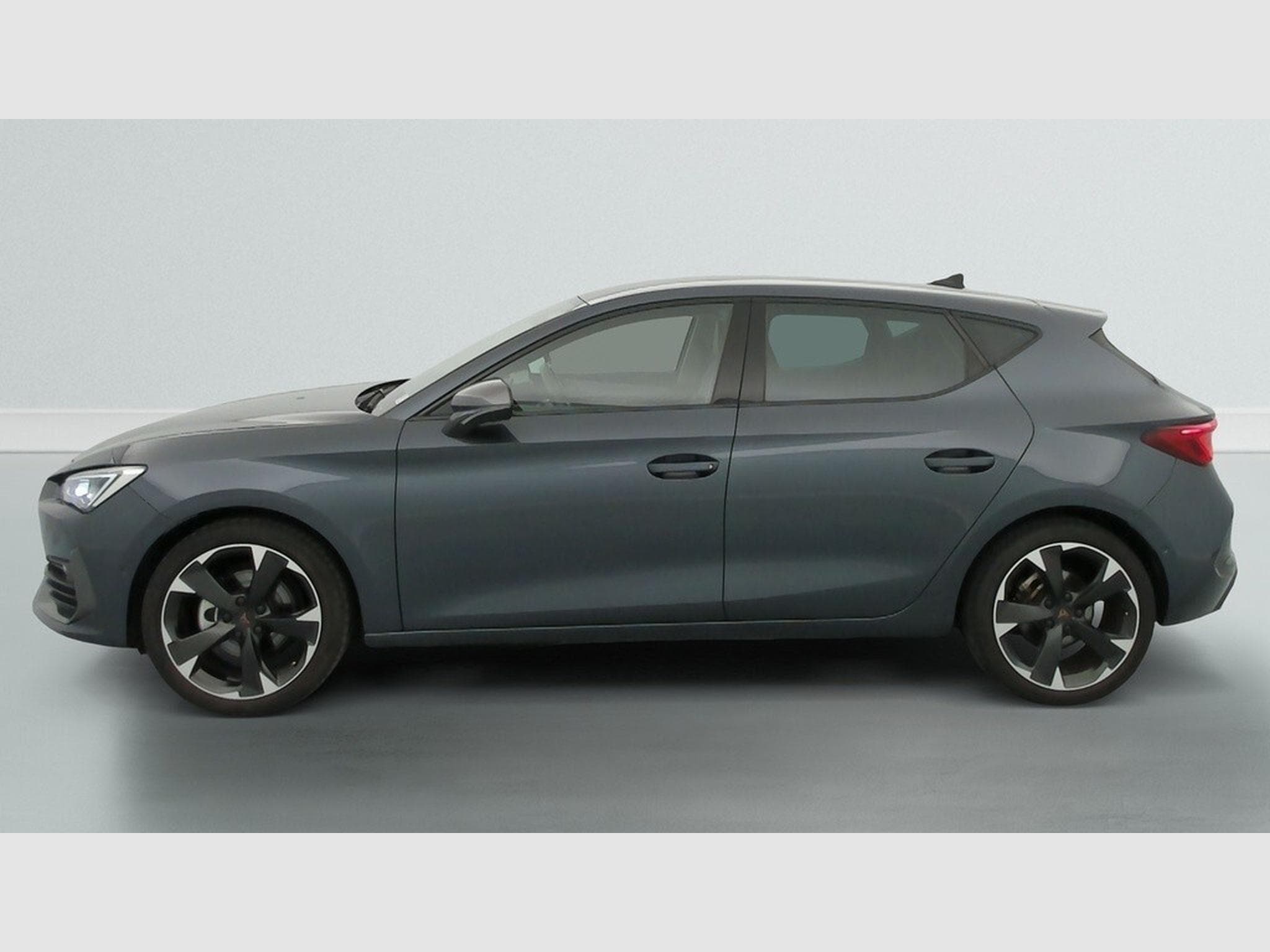 Cupra Leon 1.5 eTSI 150CH DSG7 V (2024) - Foto 4