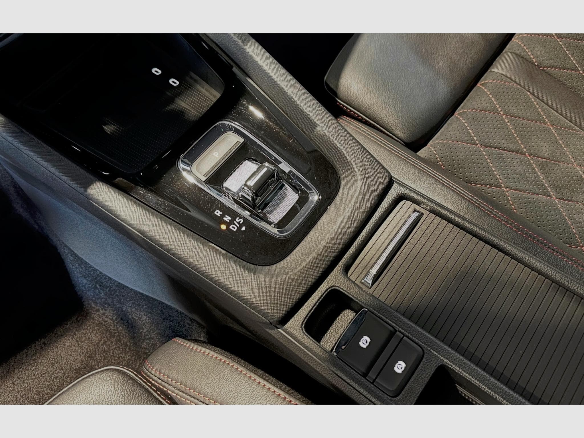Skoda Octavia OCTAVIA RS BREAK TSI DSG (2022) - Photo 8