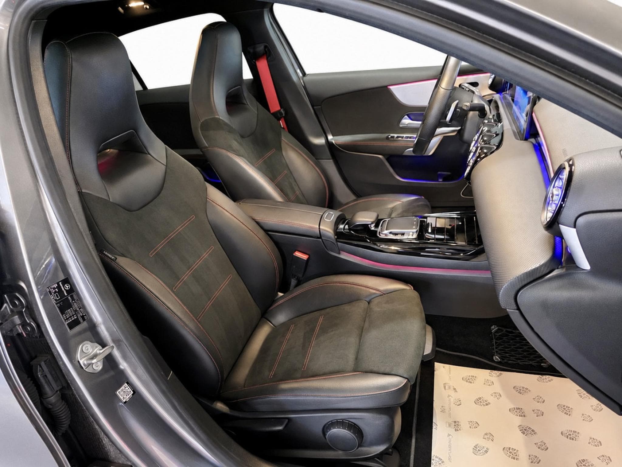 Mercedes A 35 AMG 2.0 TURBO 4MATIC CUIR NAVI (2019) - Foto 5