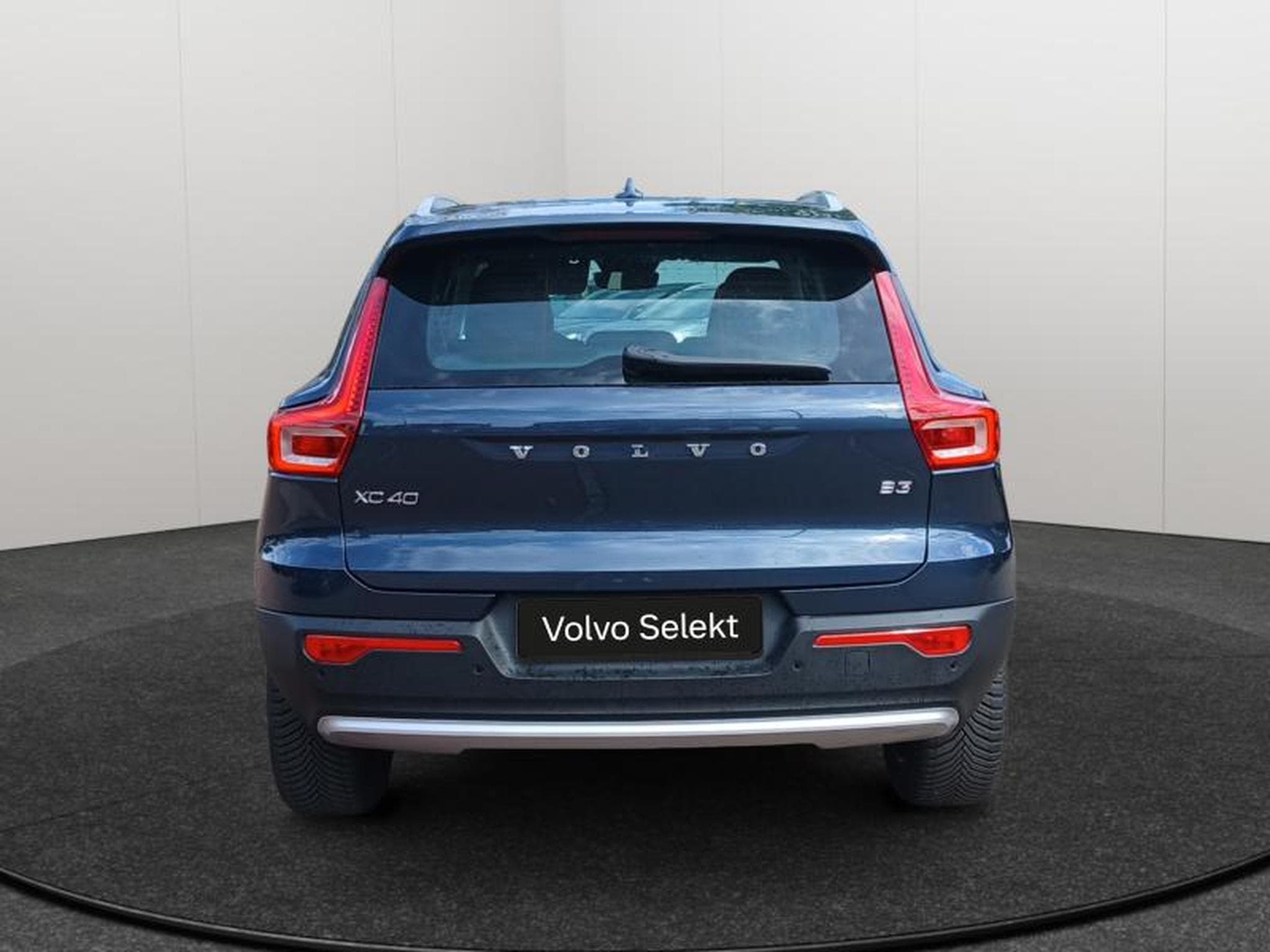 Volvo XC40 B3 Core 2026 / Essence (2025) - Photo 6