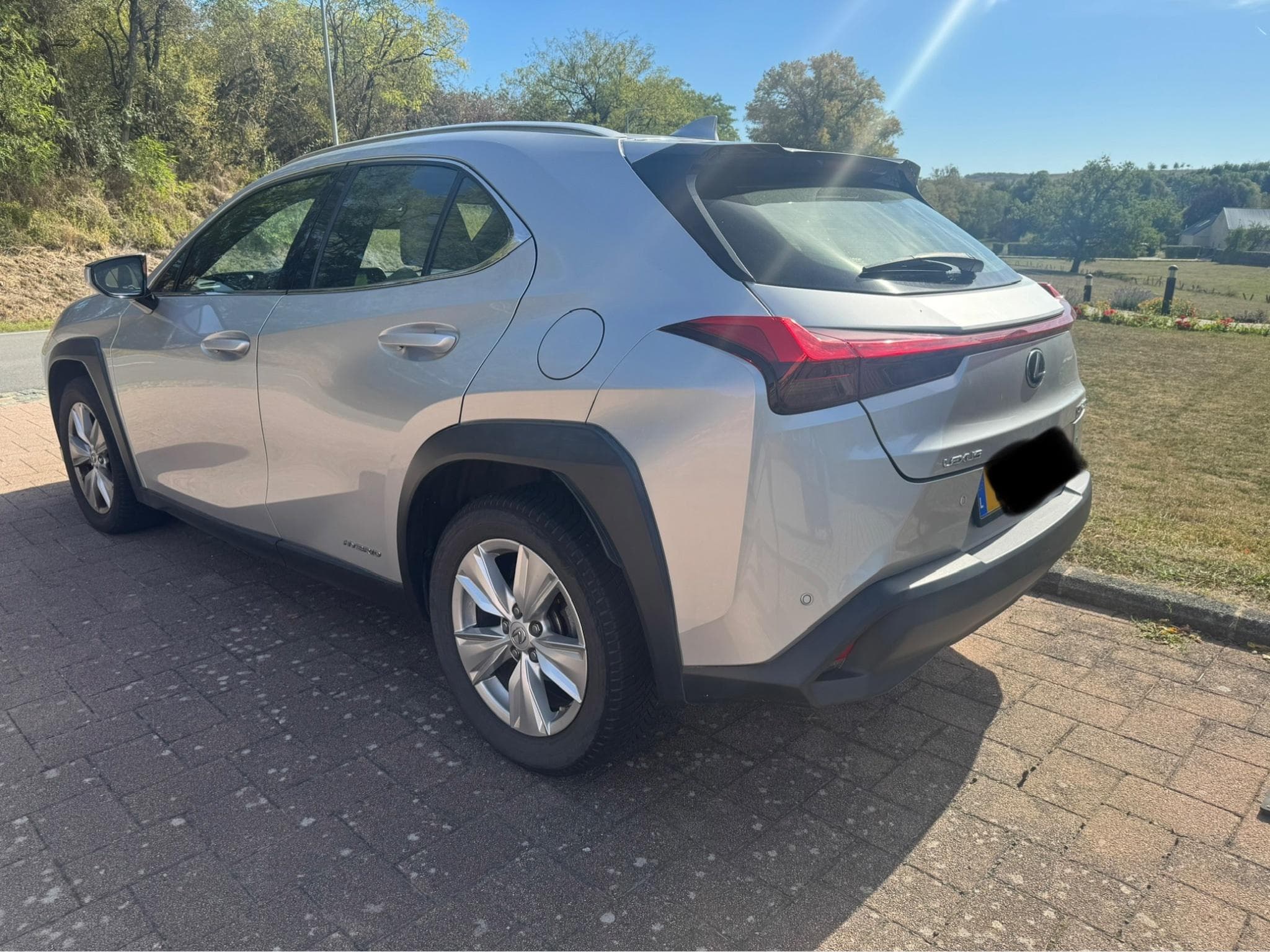 Lexus UX (2021) - Photo 3