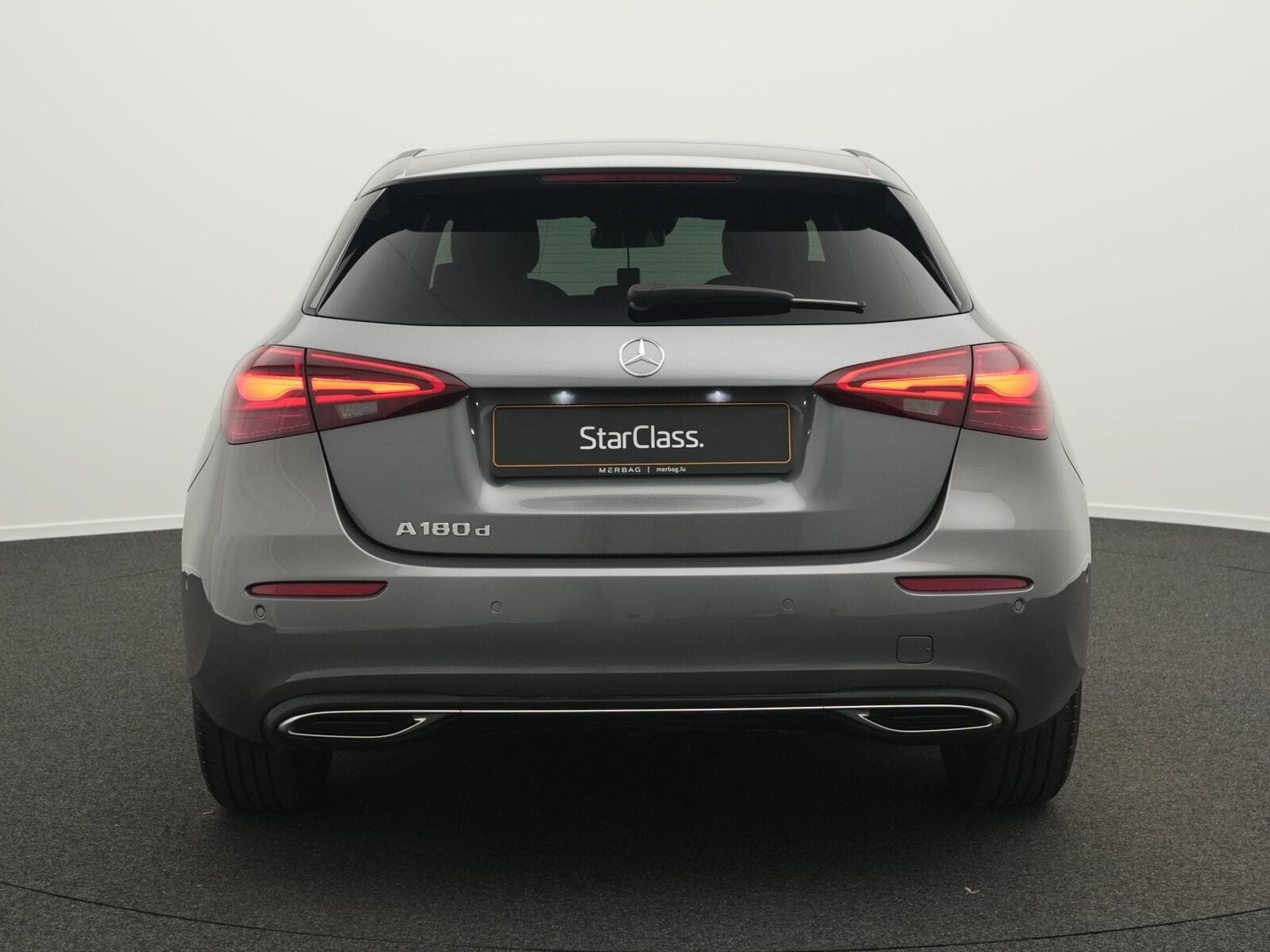 Mercedes A 180 d Progressive LED+Kamera+MBUX+SHZ (2025) - Photo 4