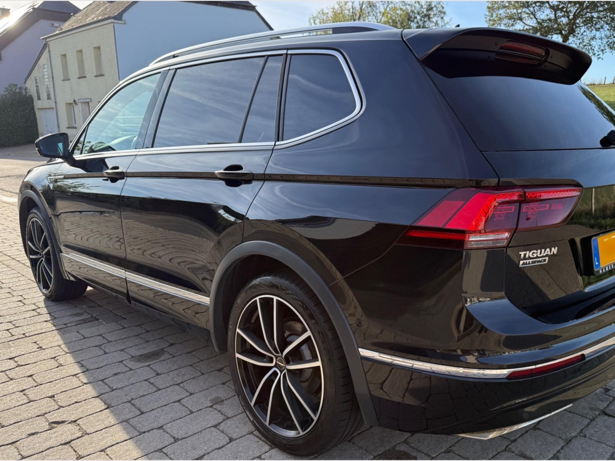 VW Tiguan Allspace R-Line 2.0 TSI 220 PS 4Motion (2018) - Photo 1