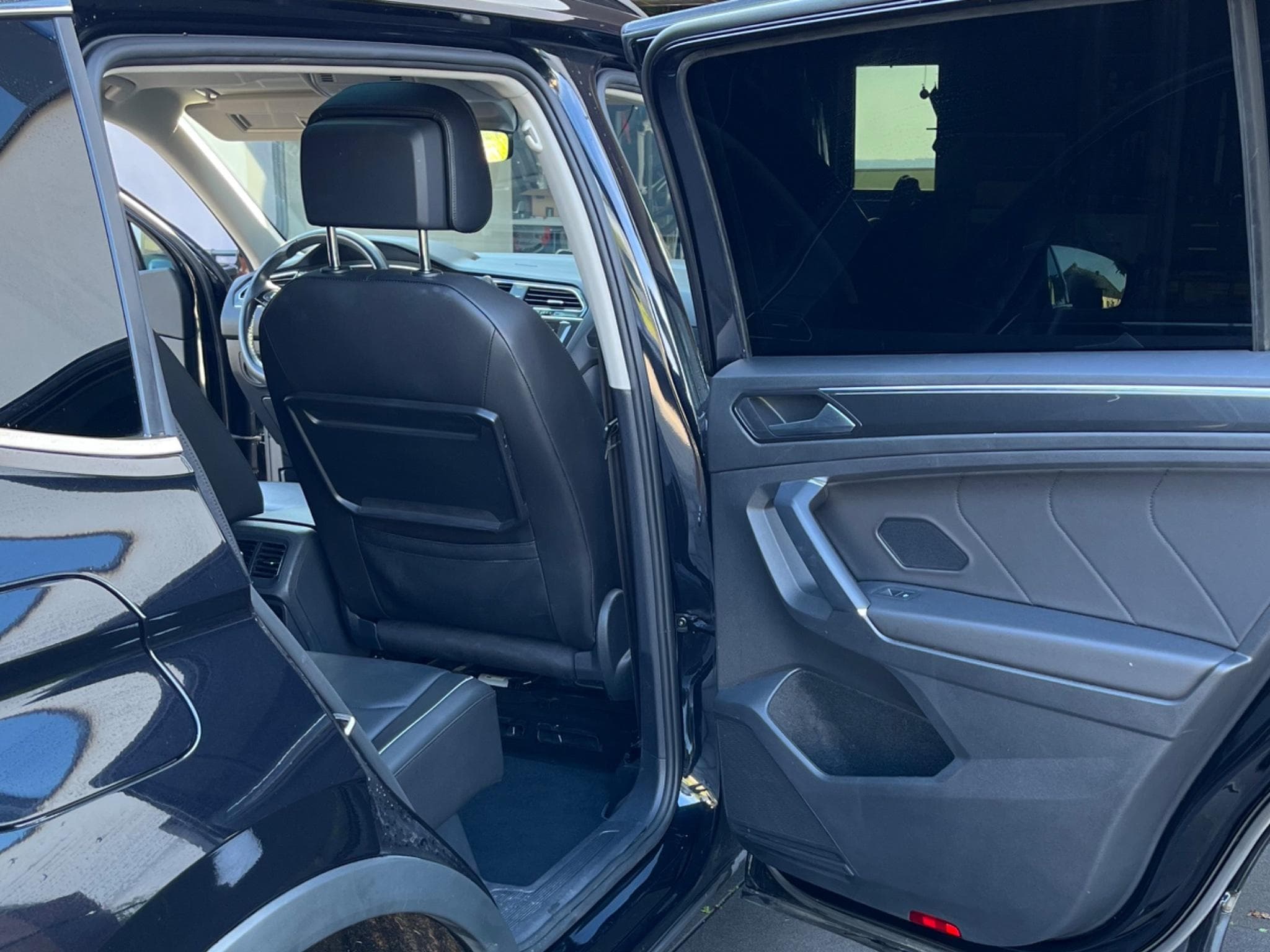 VW Tiguan Allspace R-Line 2.0 TSI 220 PS 4Motion (2018) - Photo 9