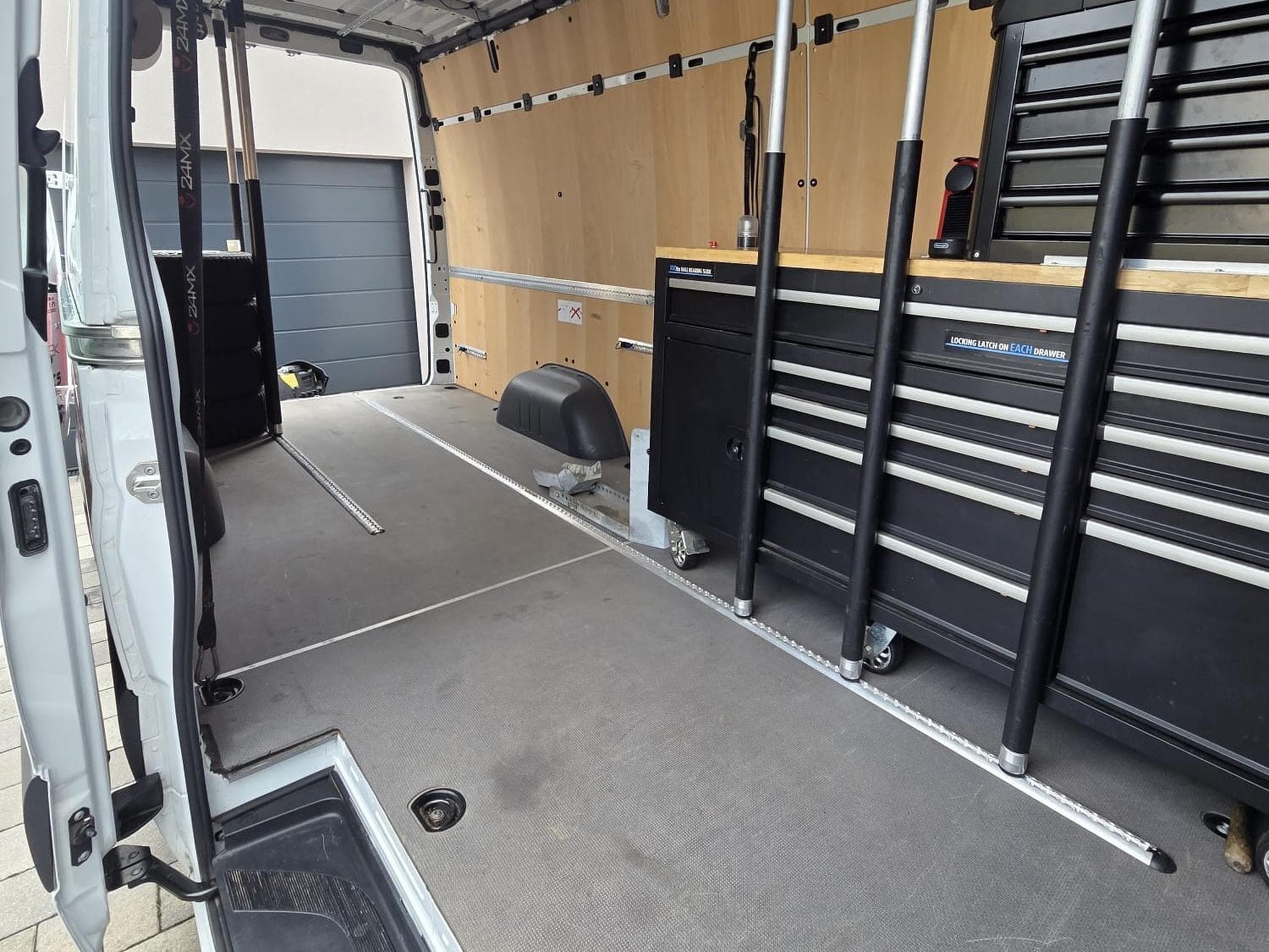 Mercedes Sprinter C317 CDI (2023) - Photo 6