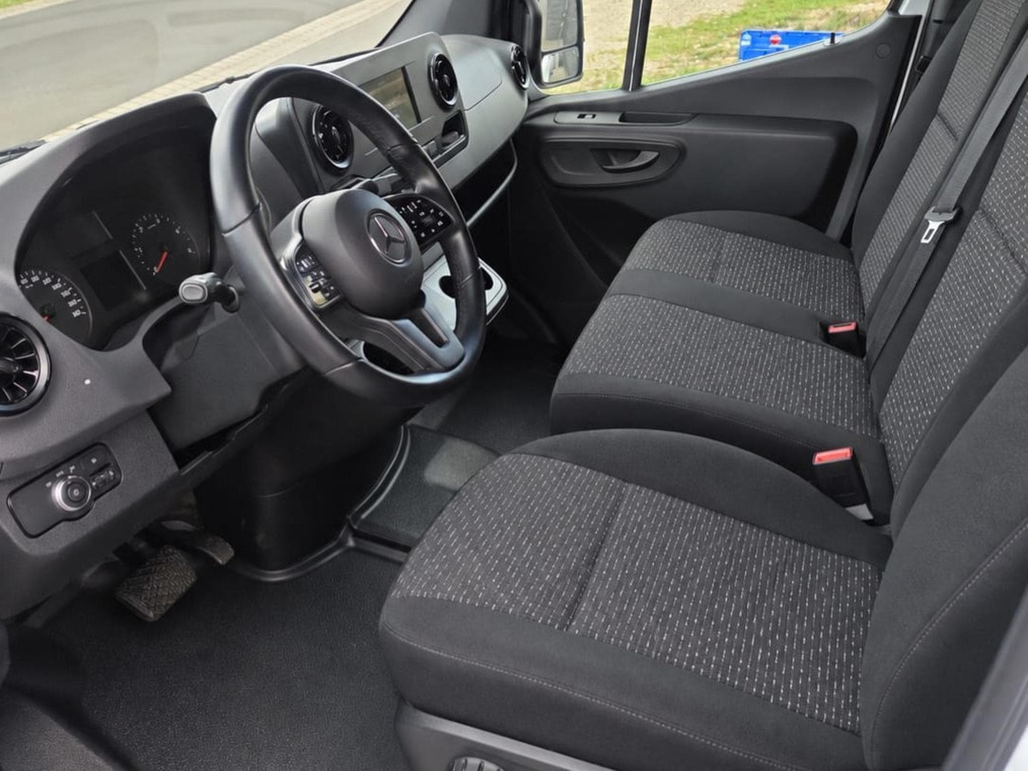 Mercedes Sprinter C317 CDI (2023) - Photo 8