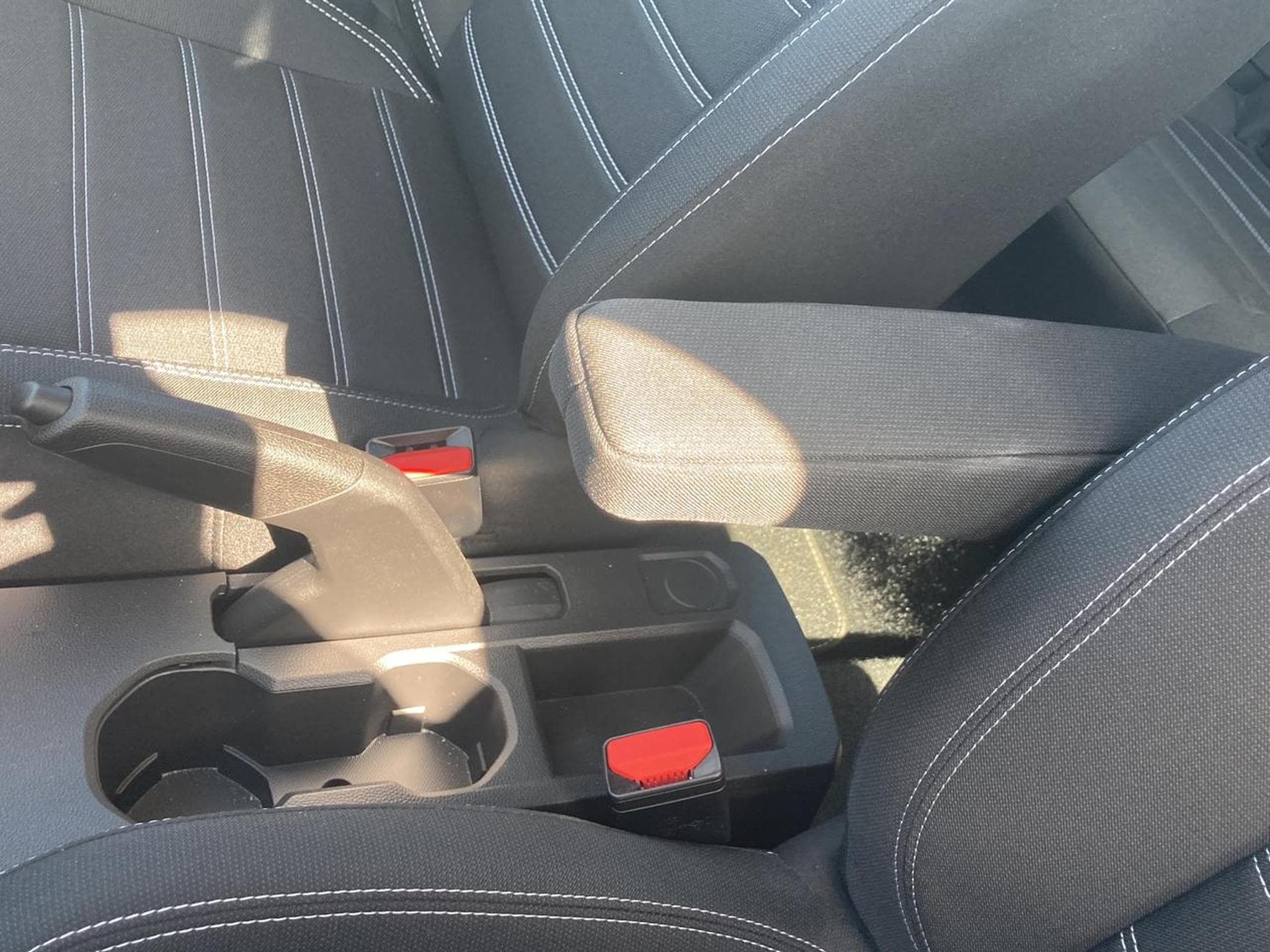 Dacia SANDERO 1.0 TCE 90 JOURNEY (2025) - Photo 24