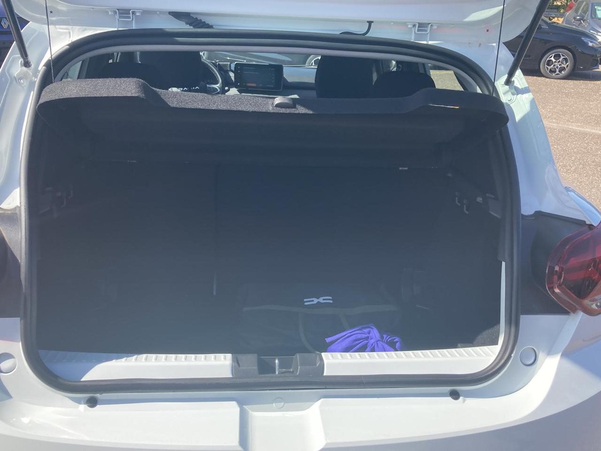 Dacia SANDERO 1.0 TCE 90 JOURNEY (2025) - Photo 32
