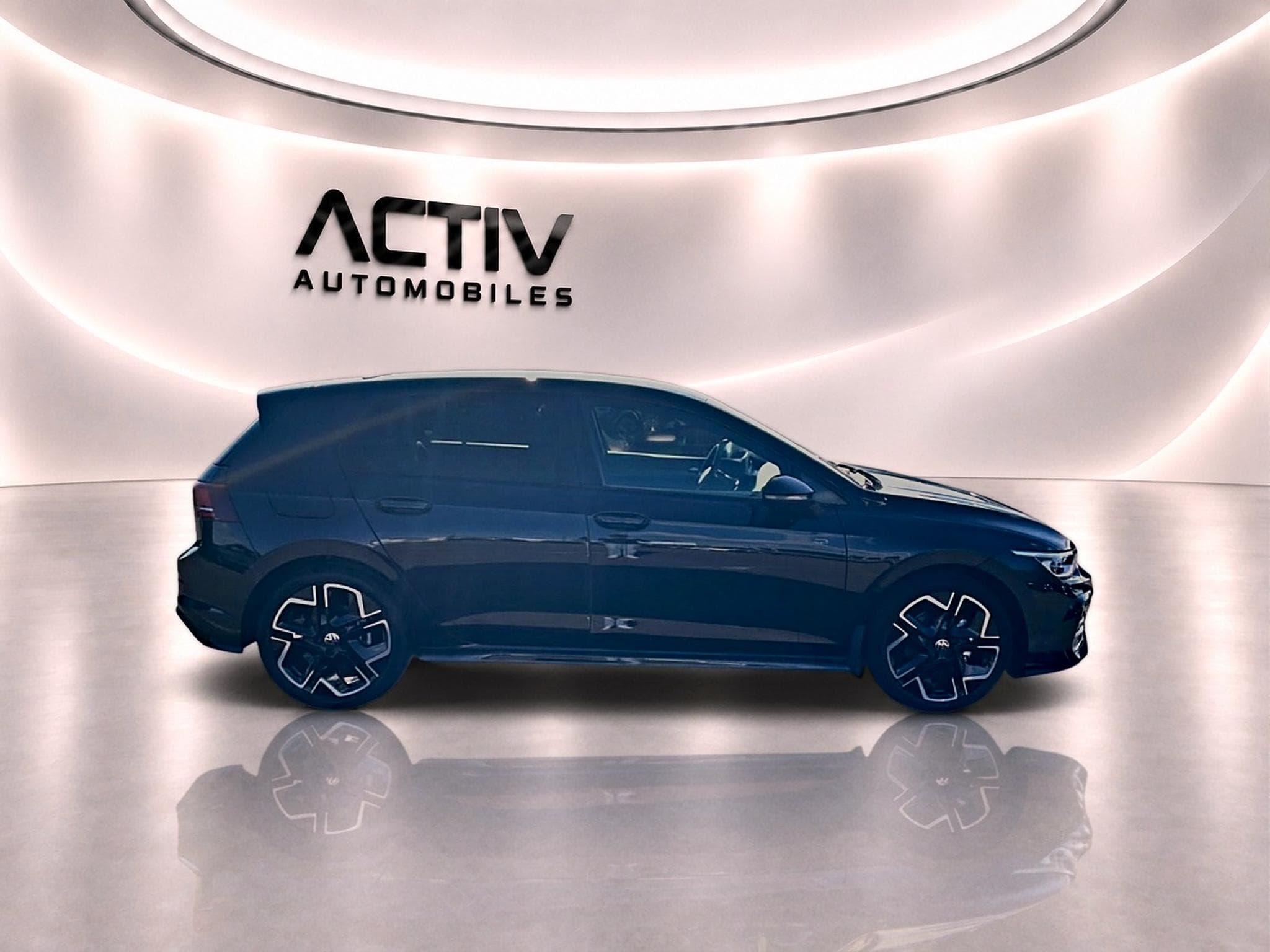 VW GOLF VIII 1.5 ETSI EVO2 150 R-LINE DSG7 (2026) - Photo 4