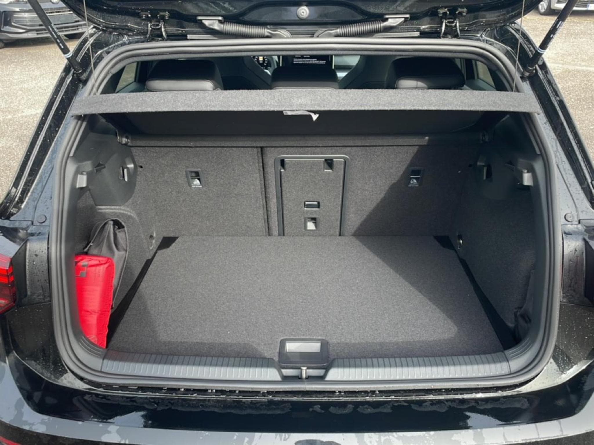 VW GOLF VIII 1.5 ETSI EVO2 150 R-LINE DSG7 (2026) - Photo 29