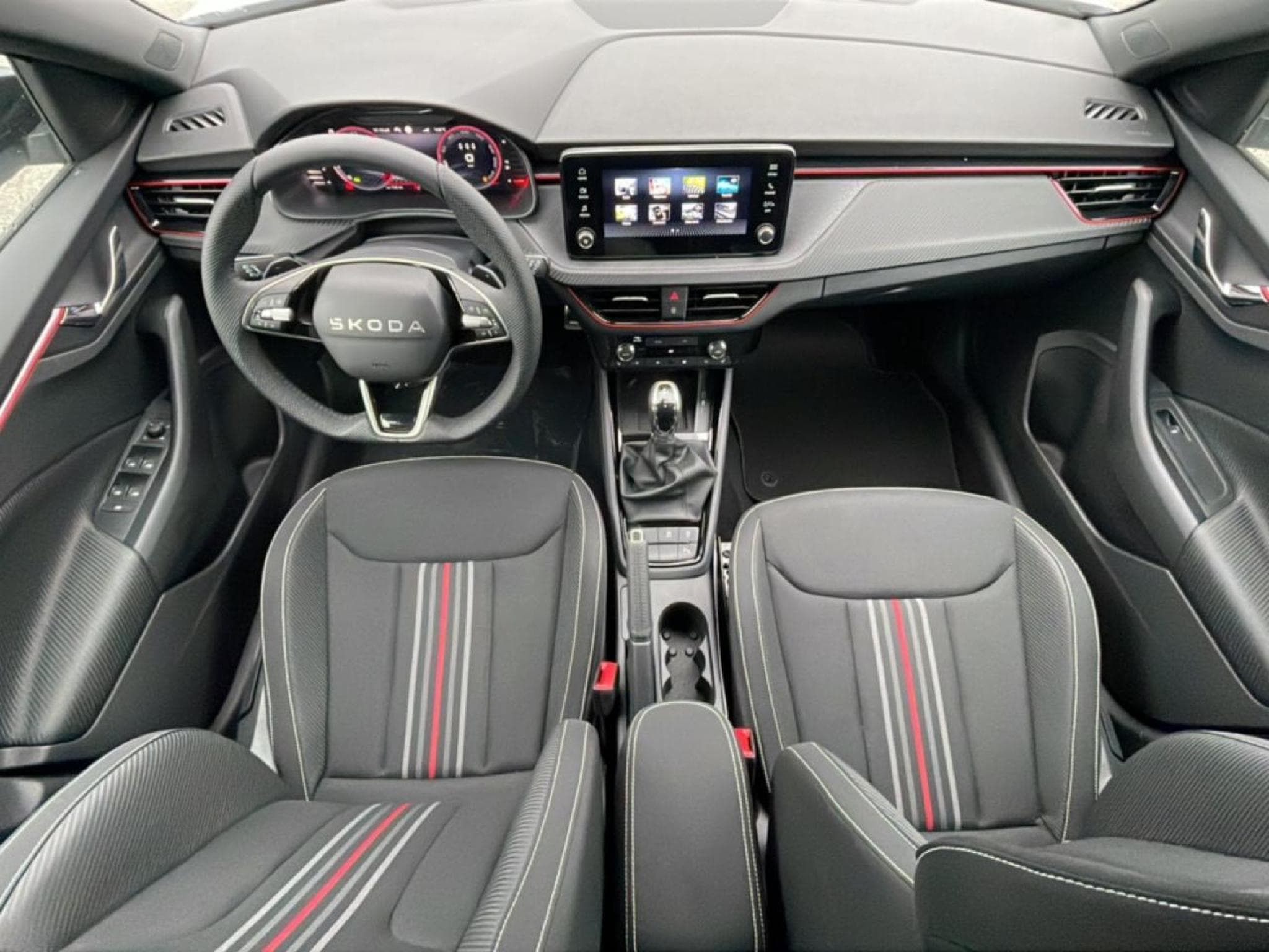 Skoda KAMIQ 1.0 TSI EVO 2 116 MONTE CARLO DSG7 (2026) - Photo 11