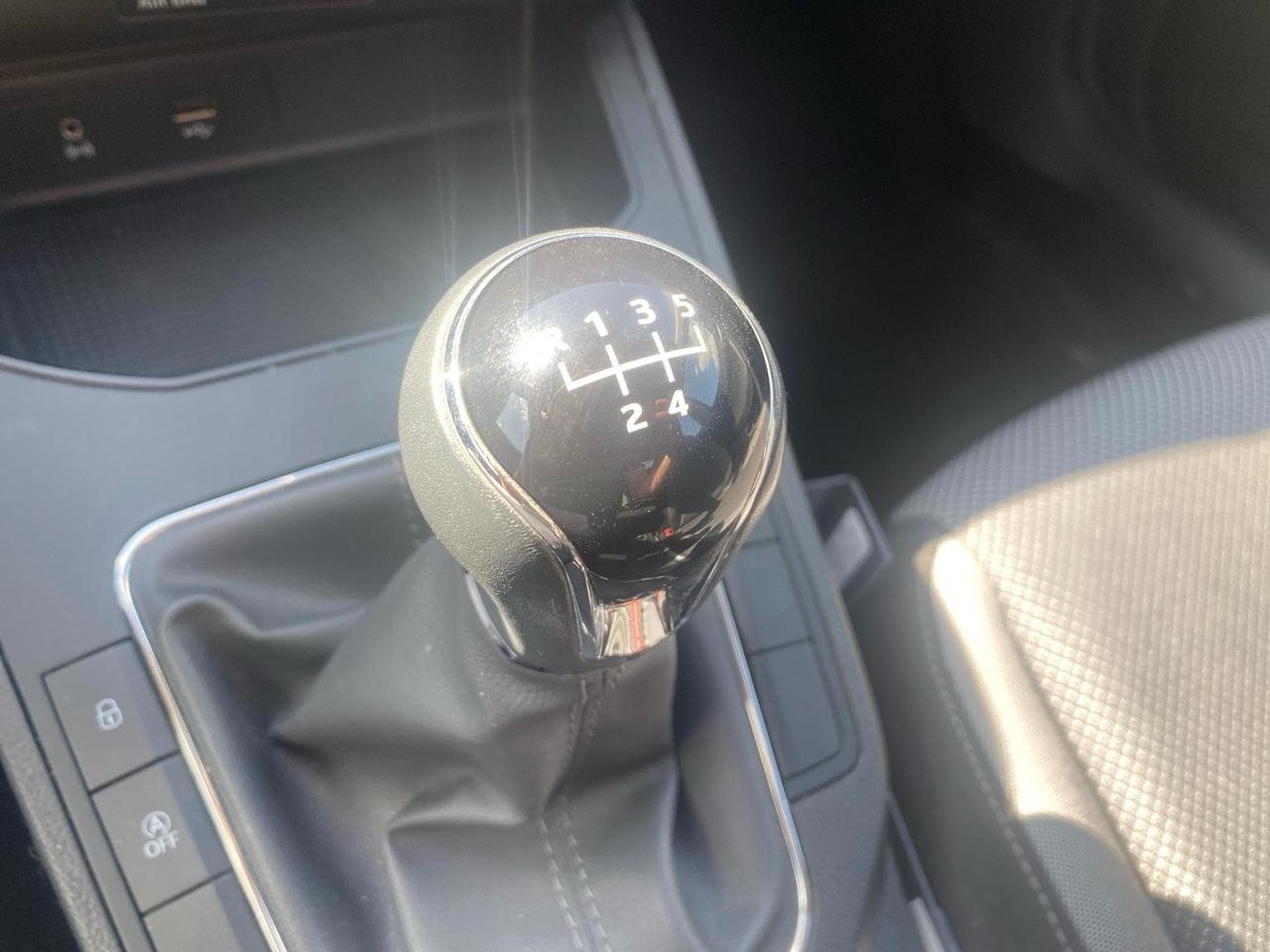Seat IBIZA 1.0 ECOTSI 95 STYLE (2017) - Photo 29