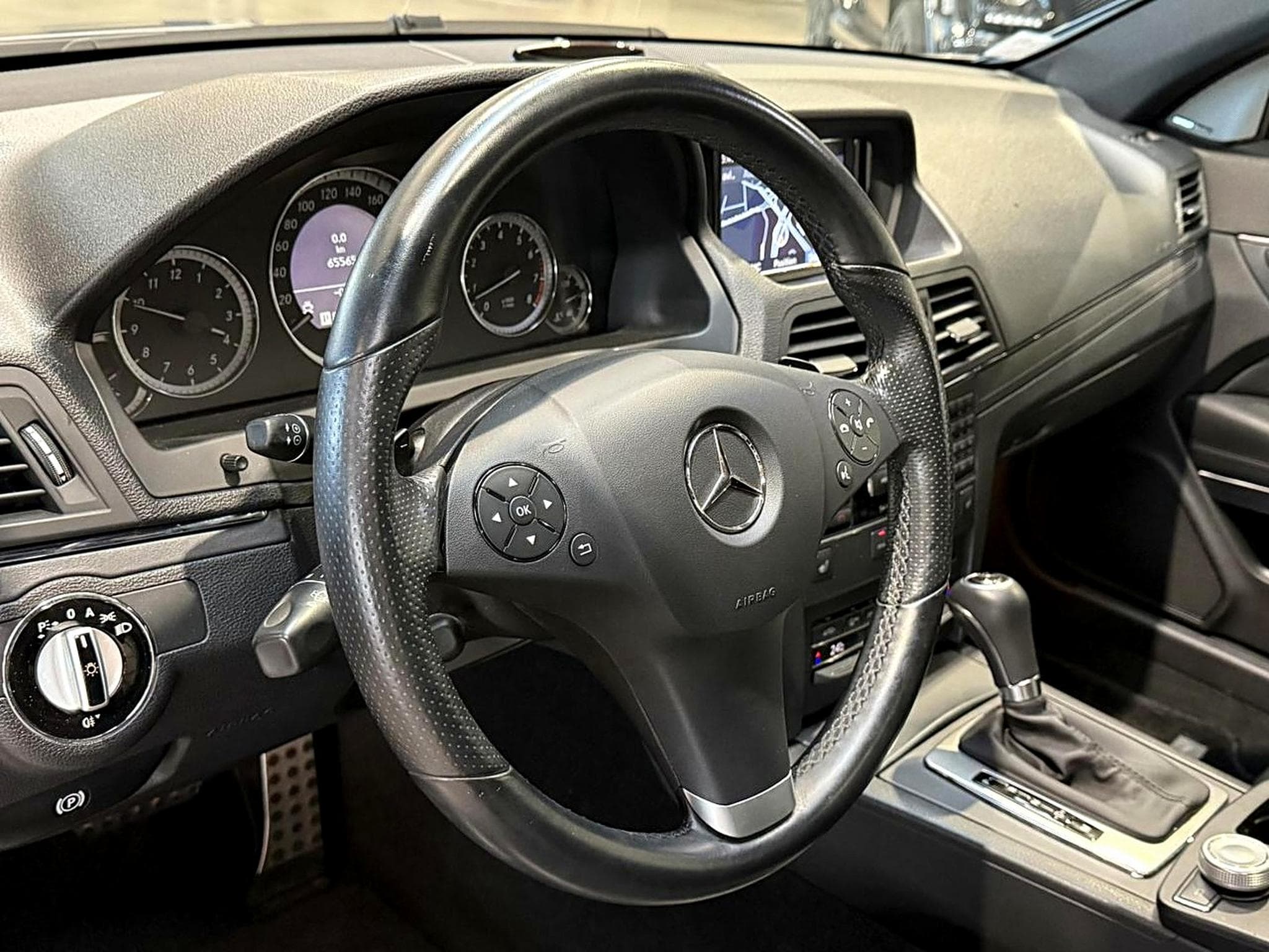 Mercedes Classe E 350 avantgarde executive 7gtro (2009) - Photo 10