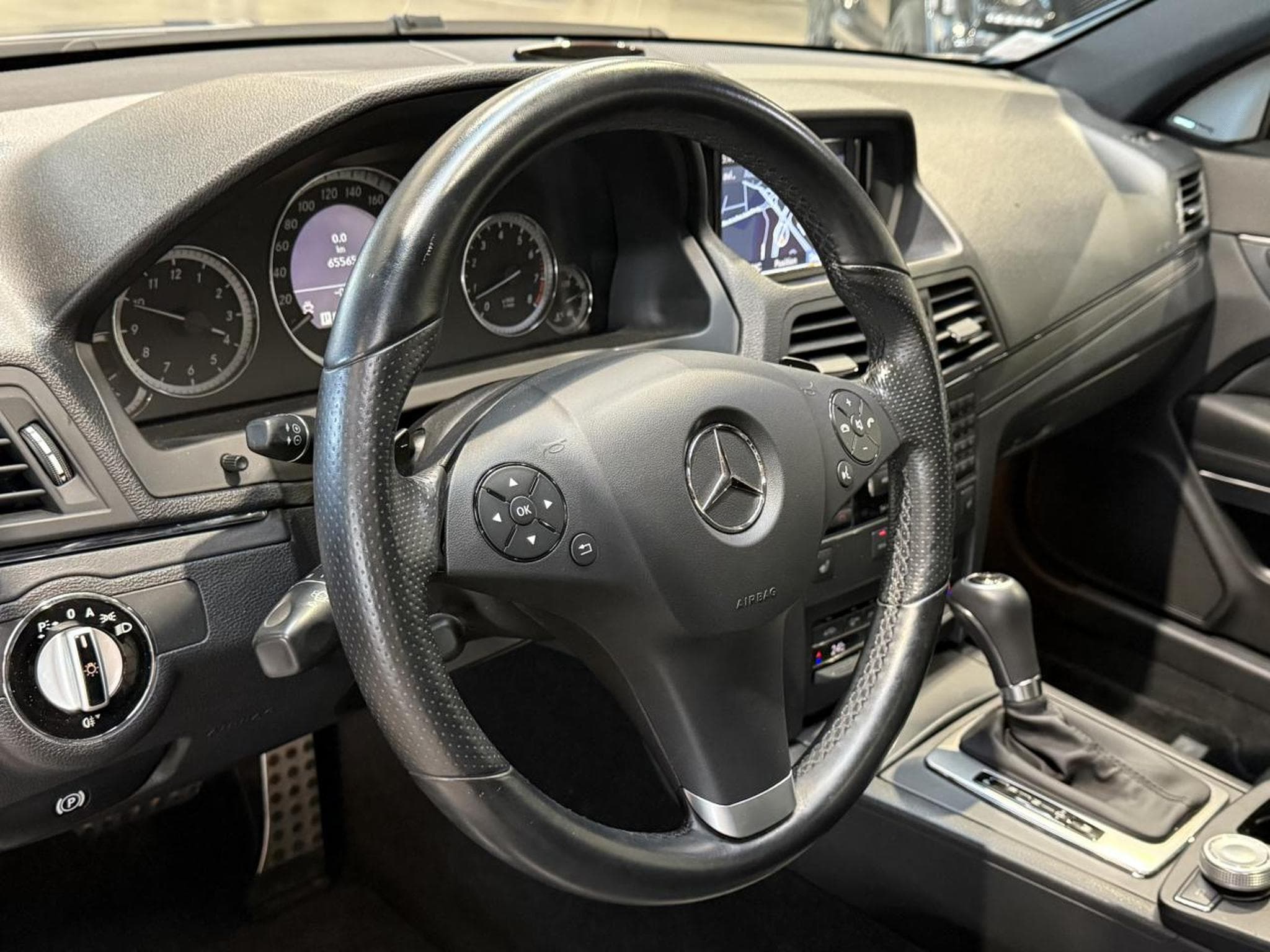 Mercedes Classe E 350 avantgarde executive 7gtro (2009) - Photo 17
