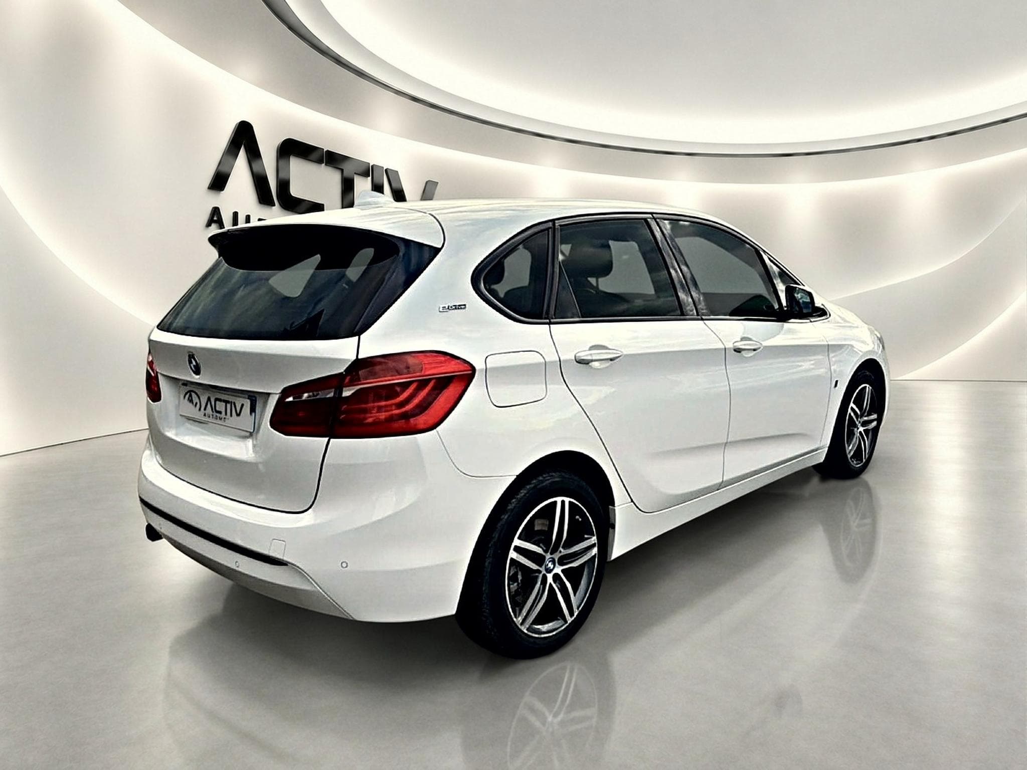 Bmw Série 2 (F45) 225XEA 224 BUSINESS (2017) - Photo 7
