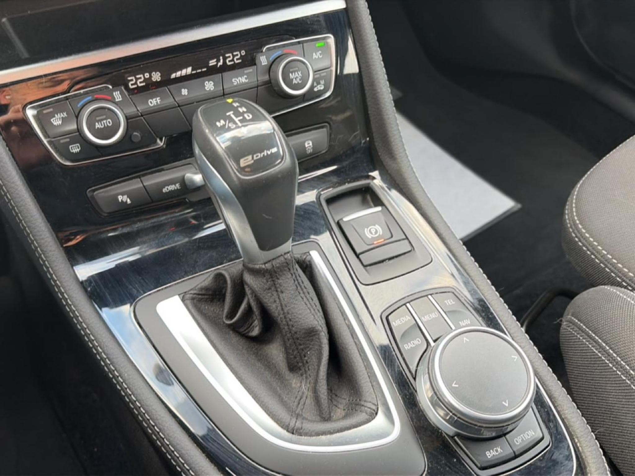 Bmw Série 2 (F45) 225XEA 224 BUSINESS (2017) - Photo 26
