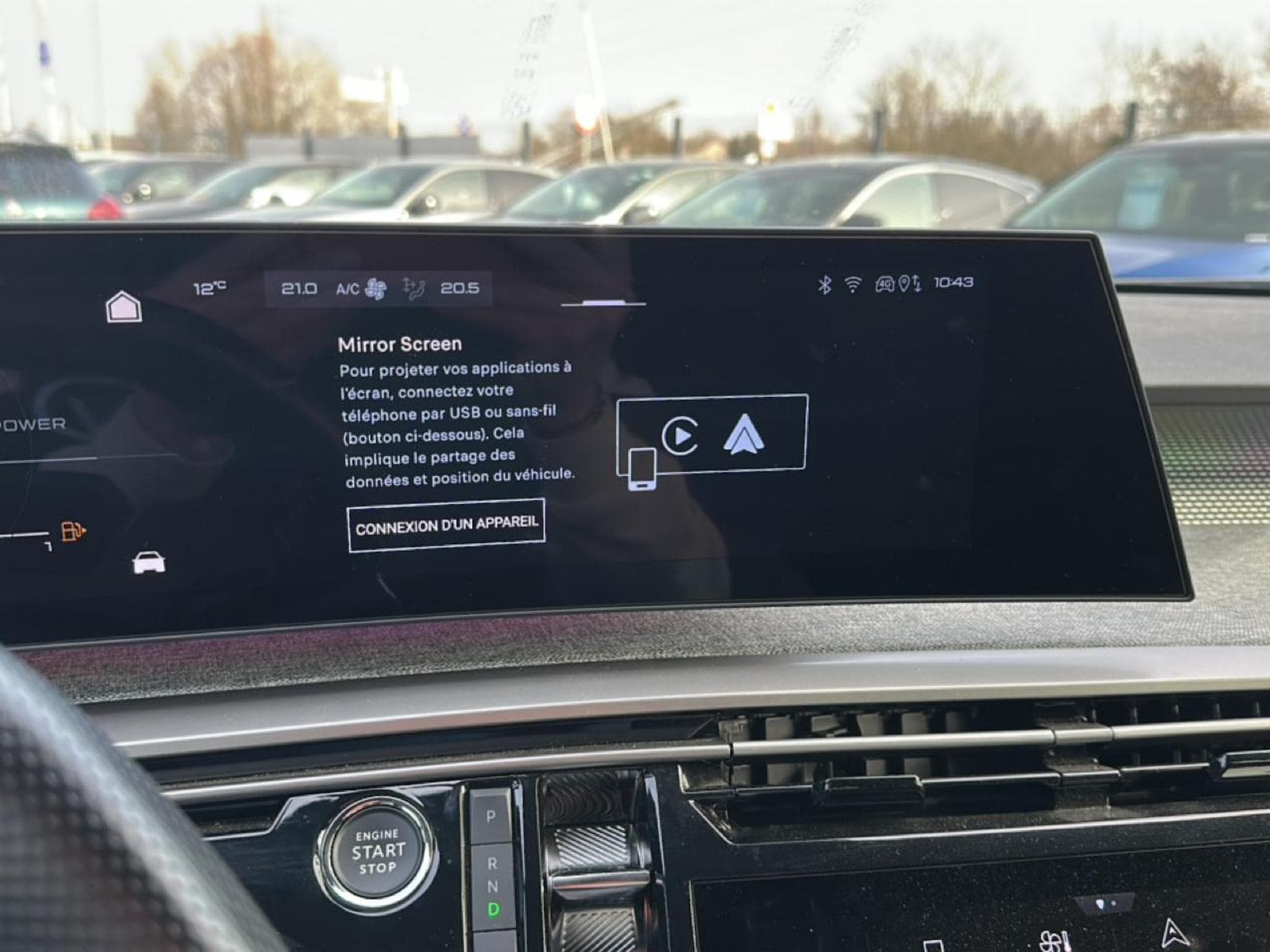 Peugeot 3008 1.2 HYBRID 145 GT E-DCS6 (2025) - Photo 24