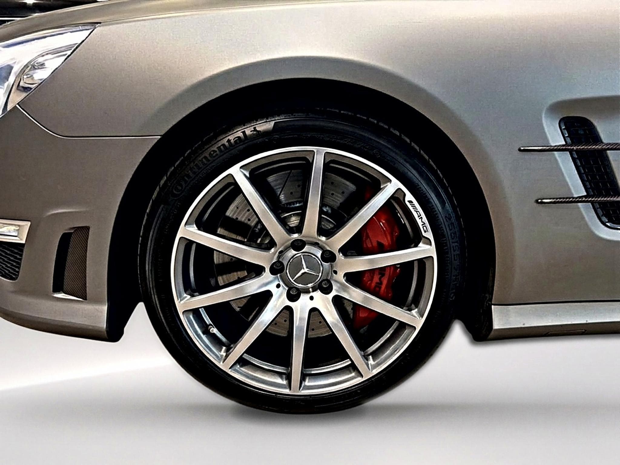 Mercedes SL 63 AMG SPEEDSHIFT MCT (2013) - Photo 9