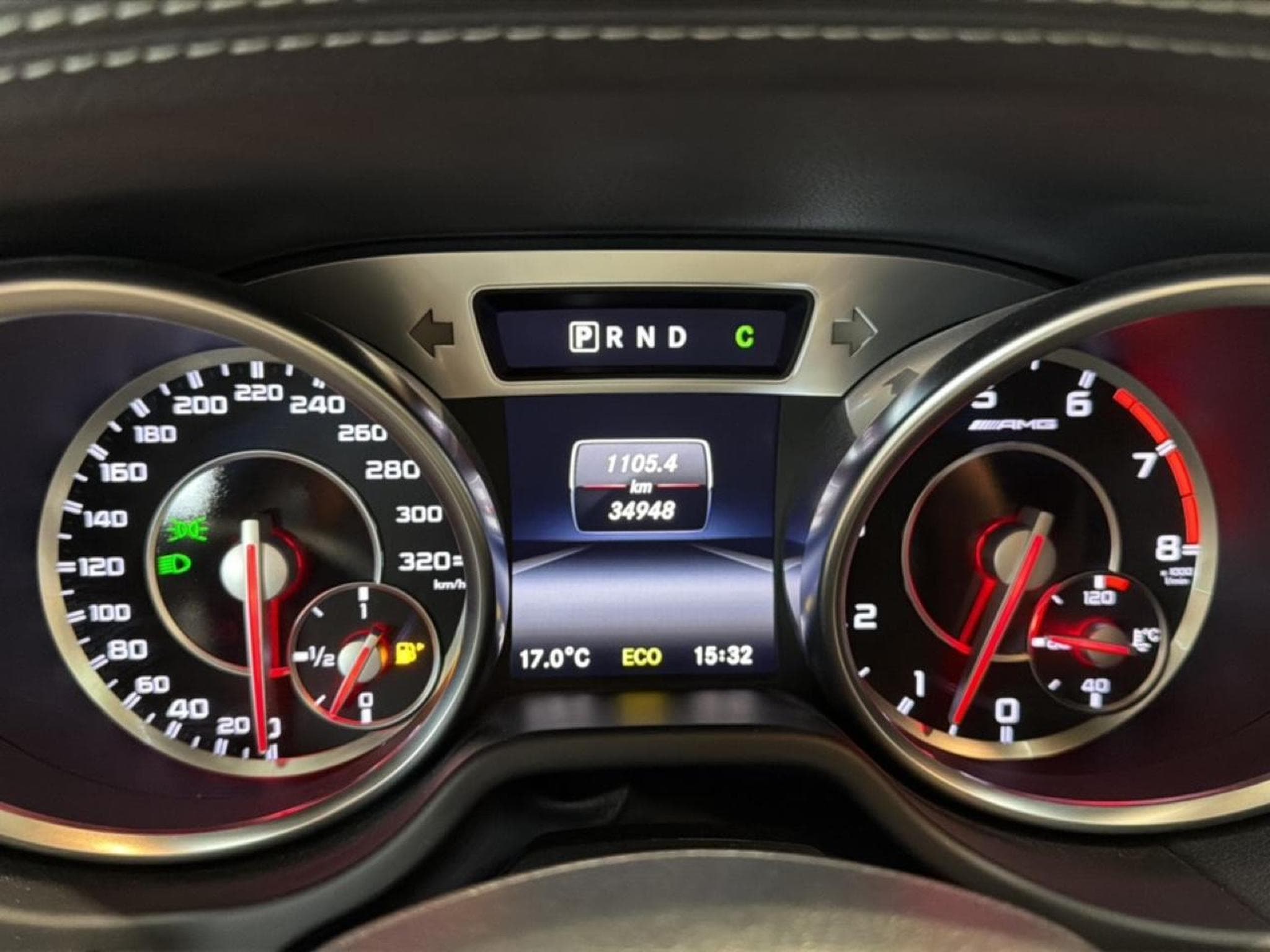 Mercedes SL 63 AMG SPEEDSHIFT MCT (2013) - Photo 25