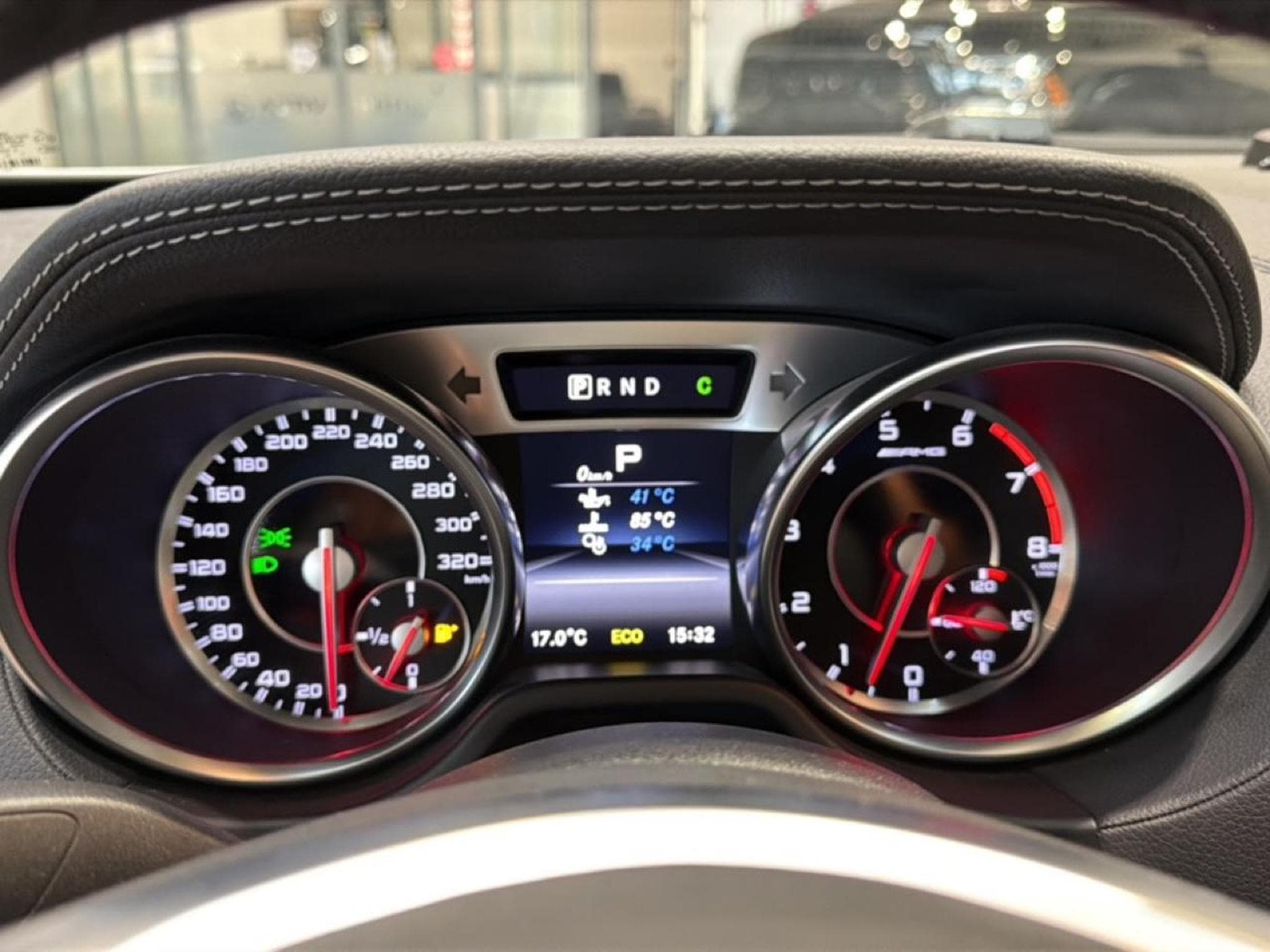Mercedes SL 63 AMG SPEEDSHIFT MCT (2013) - Photo 24