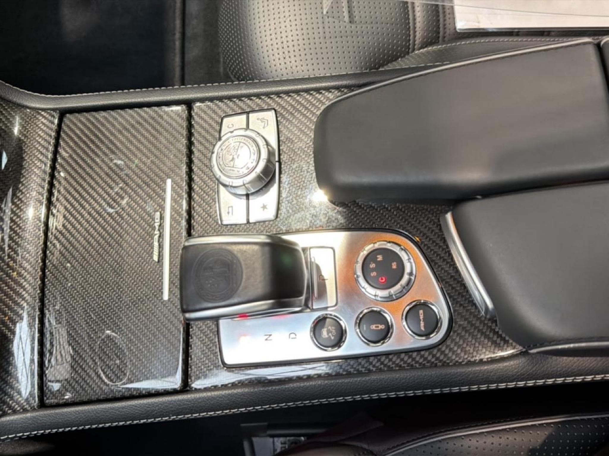 Mercedes SL 63 AMG SPEEDSHIFT MCT (2013) - Photo 29