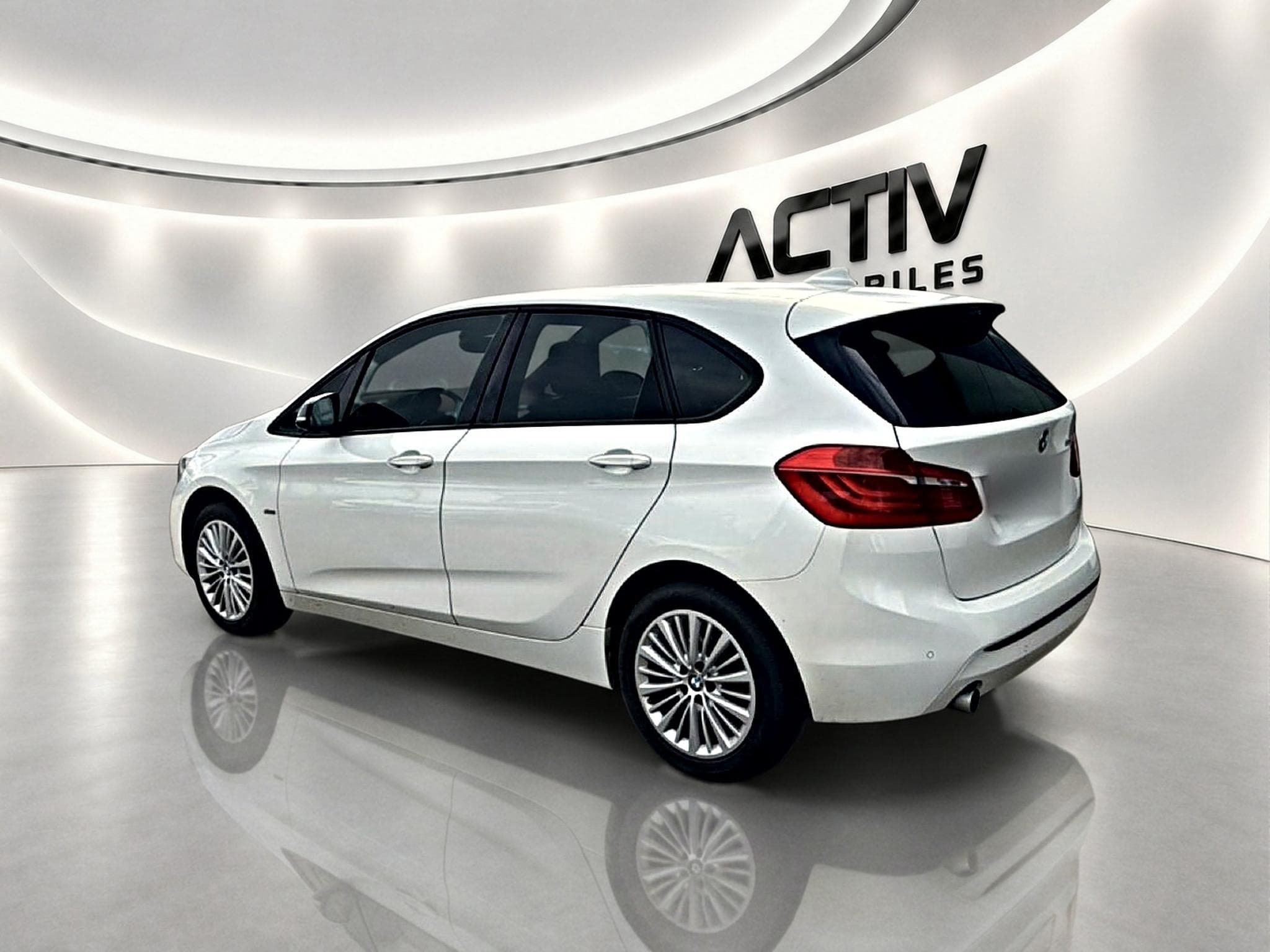 Bmw Série 2 (F45) 216D 116 SPORT (2017) - Photo 5