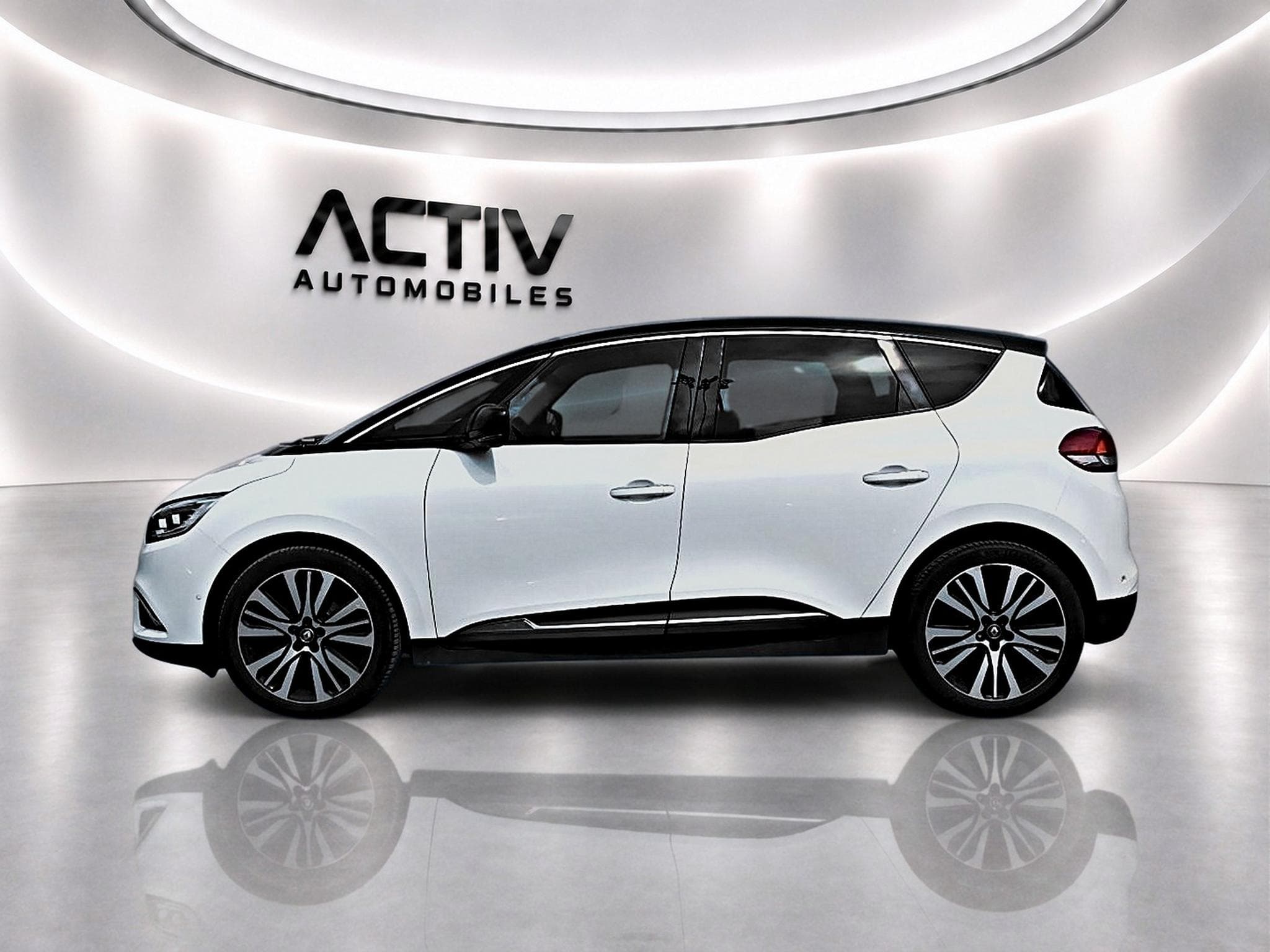 Renault Scenic 1.6 DCI 160 INITIALE PARIS EDC (2017) - Photo 4