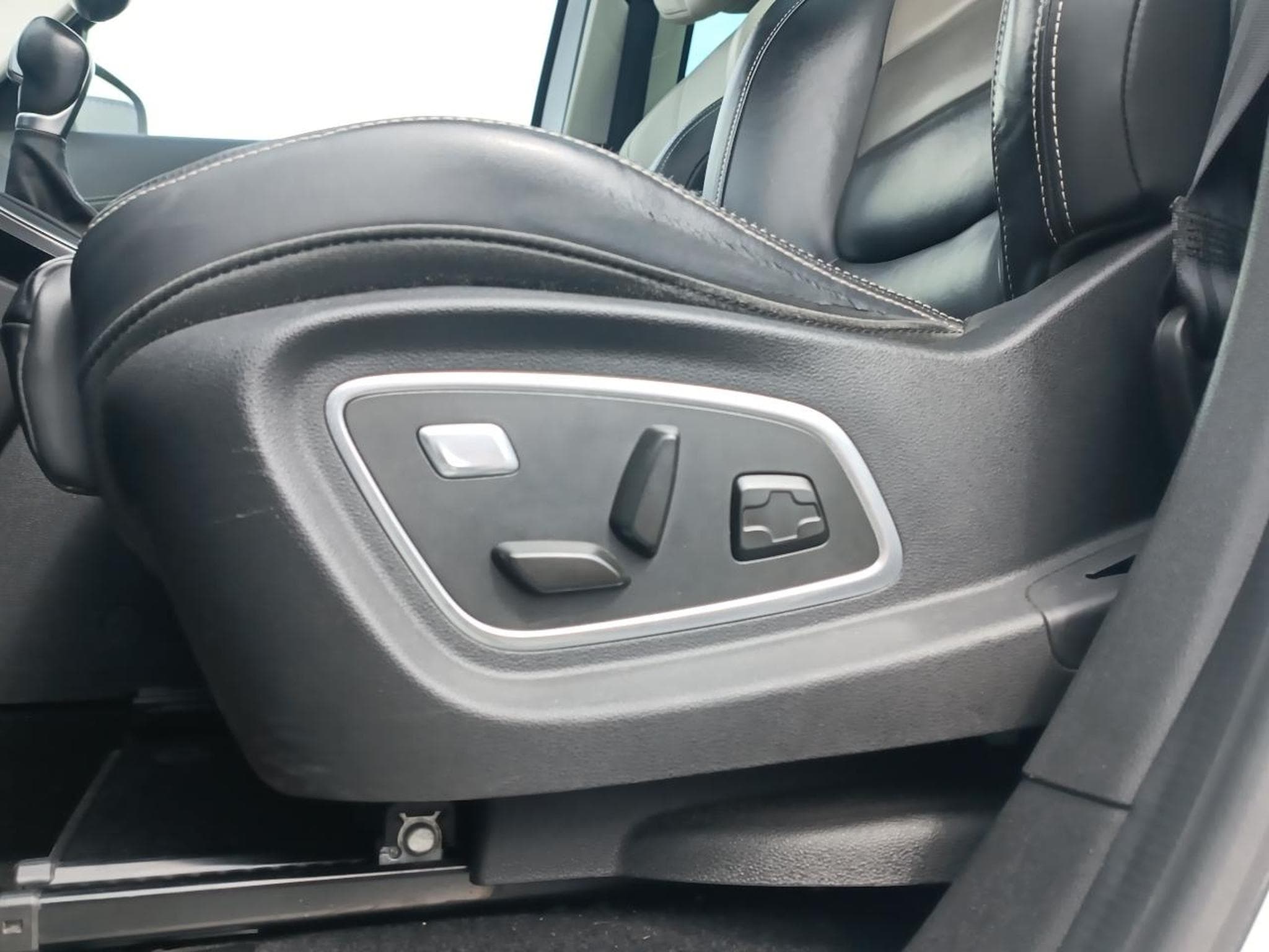 Renault Scenic 1.6 DCI 160 INITIALE PARIS EDC (2017) - Photo 12