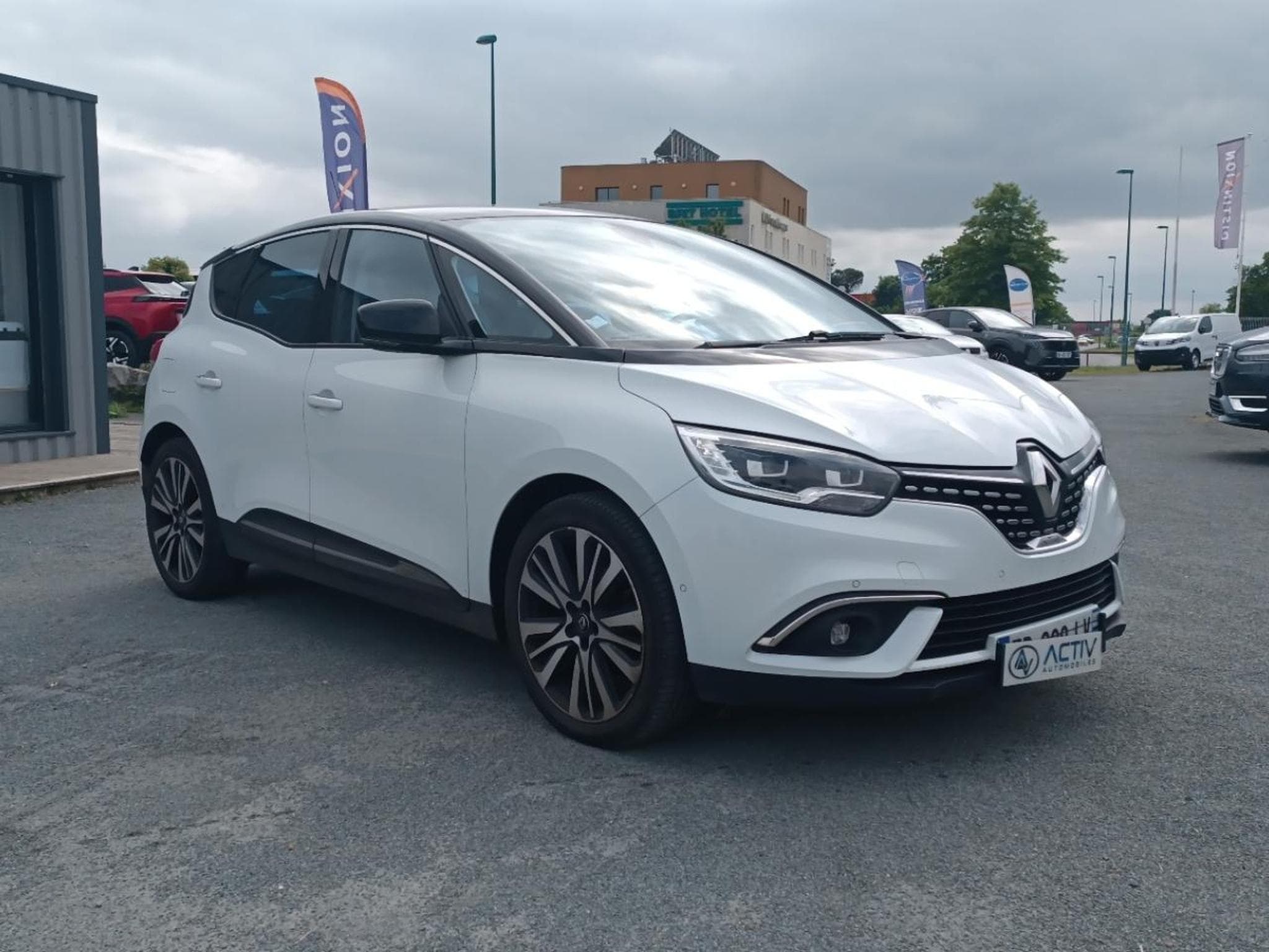 Renault Scenic 1.6 DCI 160 INITIALE PARIS EDC (2017) - Photo 28