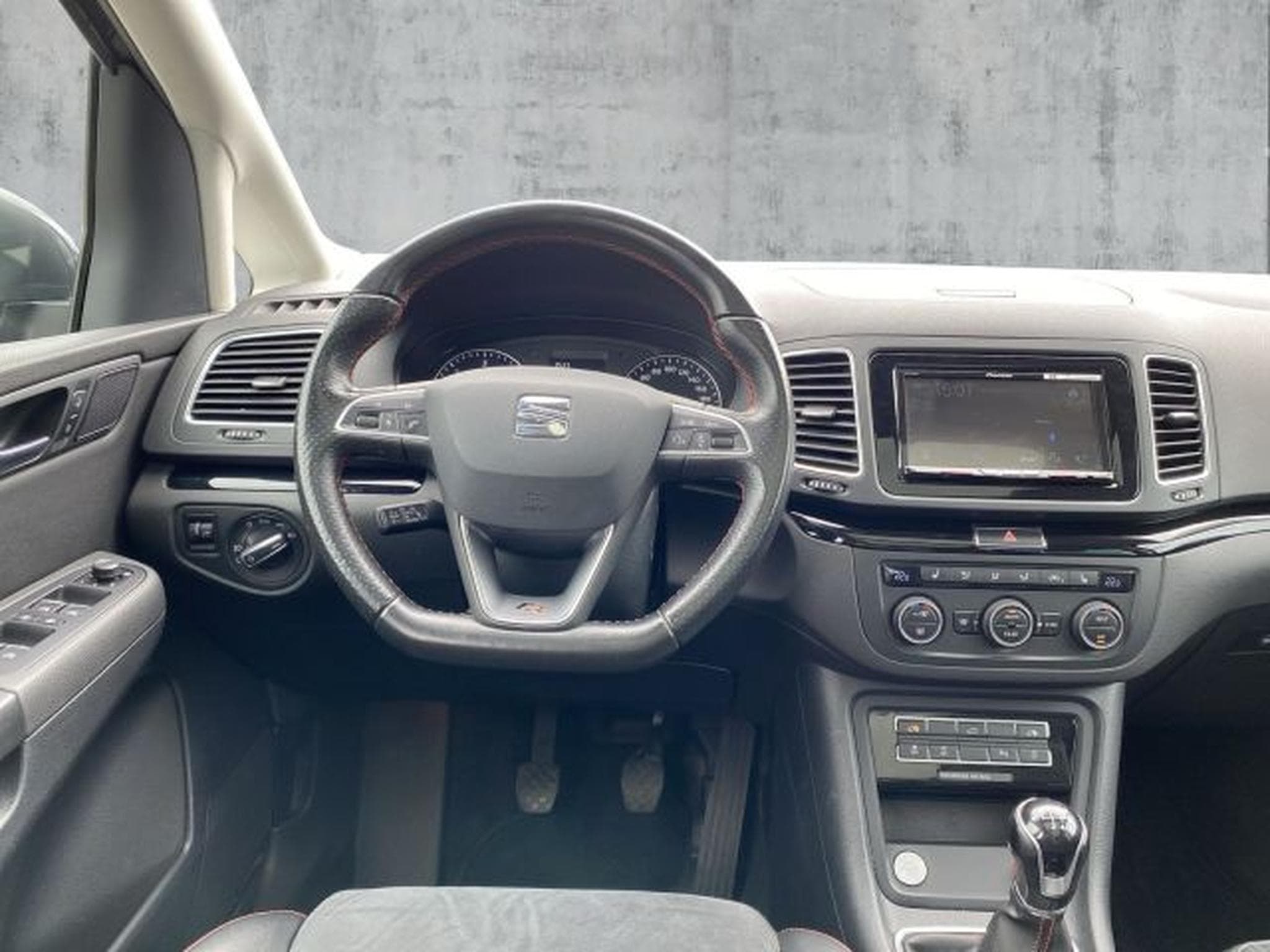 Seat Alhambra Alhambra 2.0 TDI FR-Line NAVI PANO AHK 7-Sitzer (2017) - Photo 15