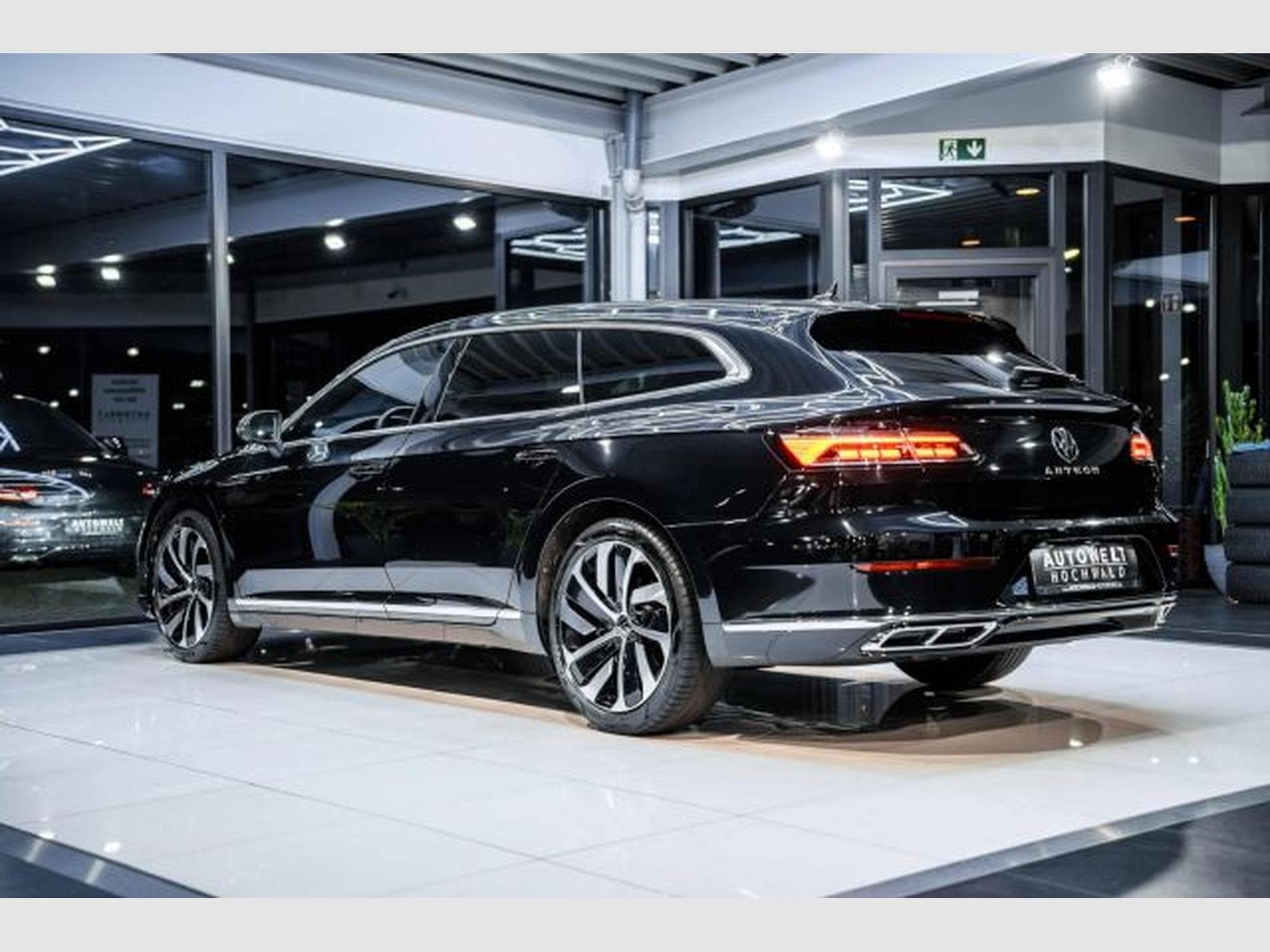 VW Arteon Arteon Shooting Brake 2.0 TDI DSG R-Line NAVI (2023) - Photo 11