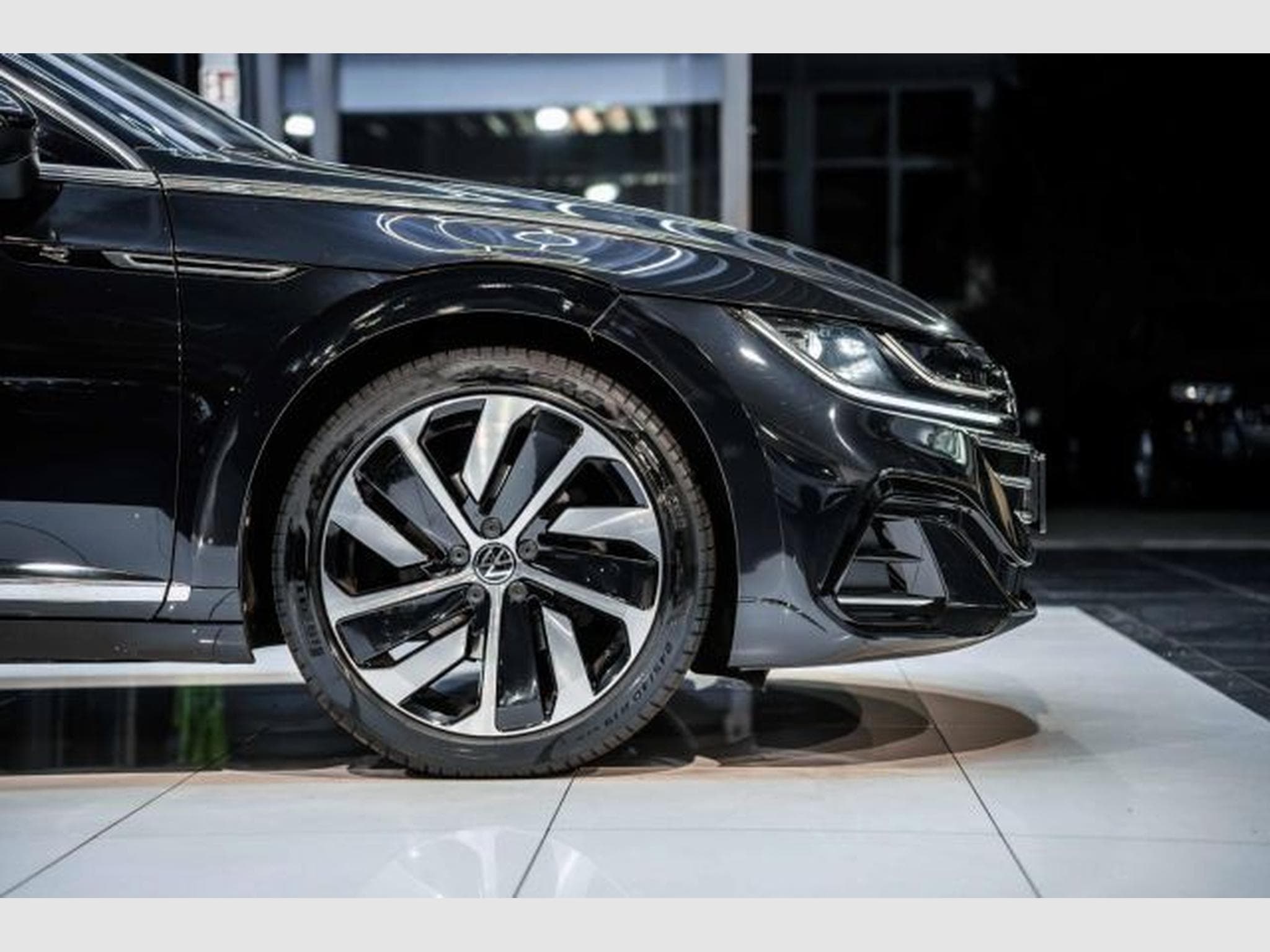 VW Arteon Arteon Shooting Brake 2.0 TDI DSG R-Line NAVI (2023) - Photo 9