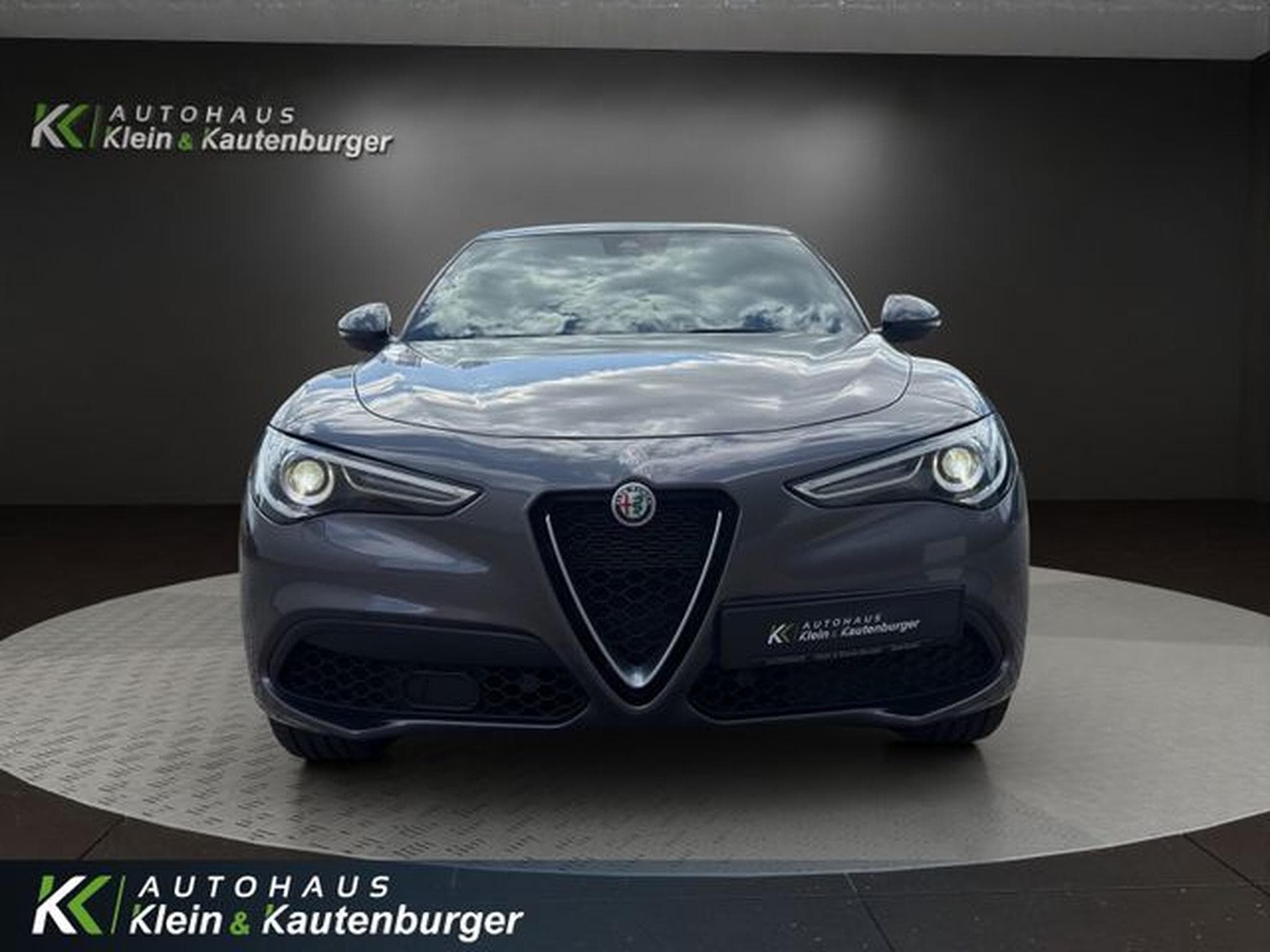 Alfa-Romeo Stelvio Stelvio 2.0 Turbo 16V Ti Q4+MEMORY+AHK+20°+XENON (2022) - Foto 2