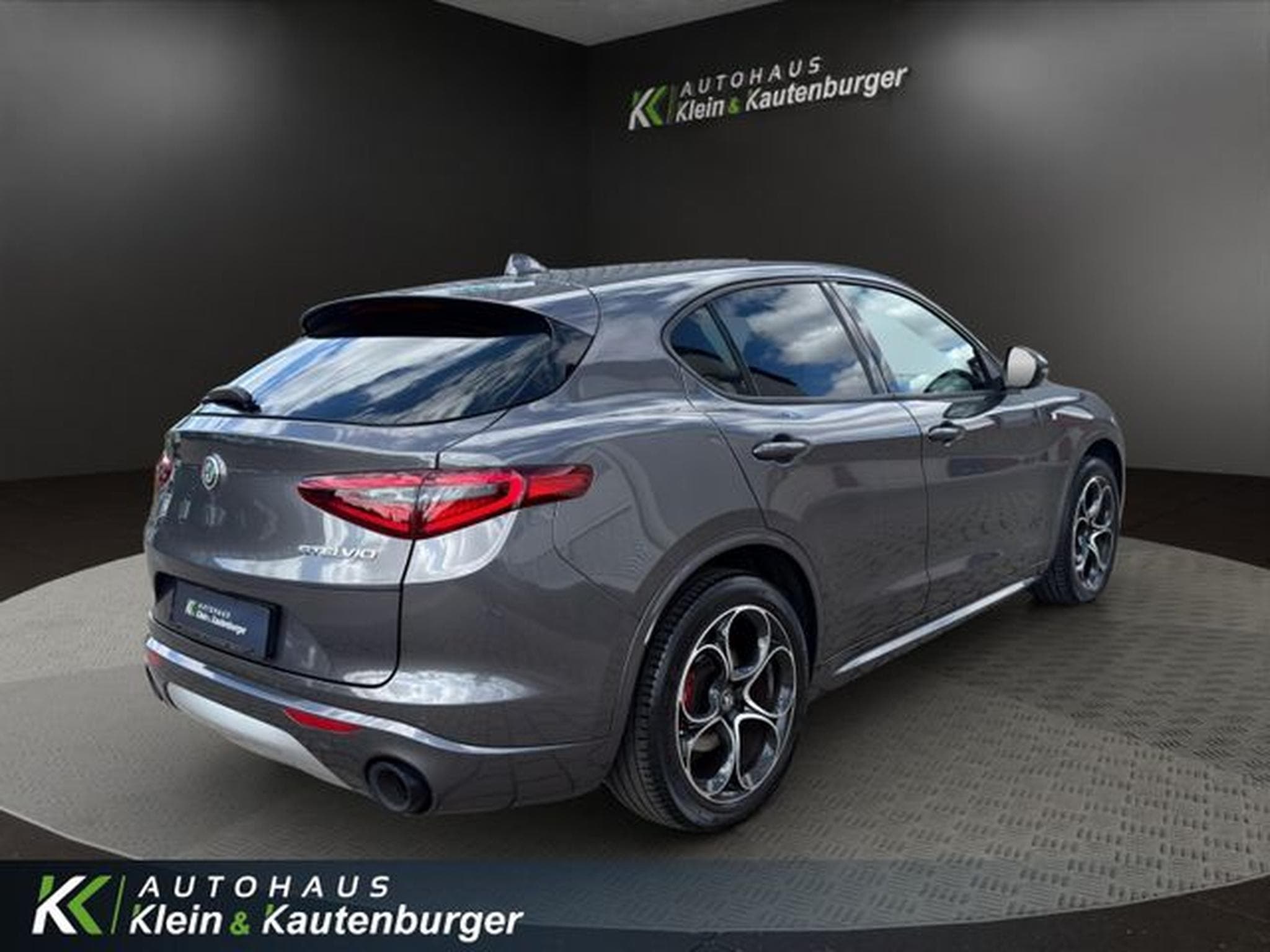 Alfa-Romeo Stelvio Stelvio 2.0 Turbo 16V Ti Q4+MEMORY+AHK+20°+XENON (2022) - Foto 5