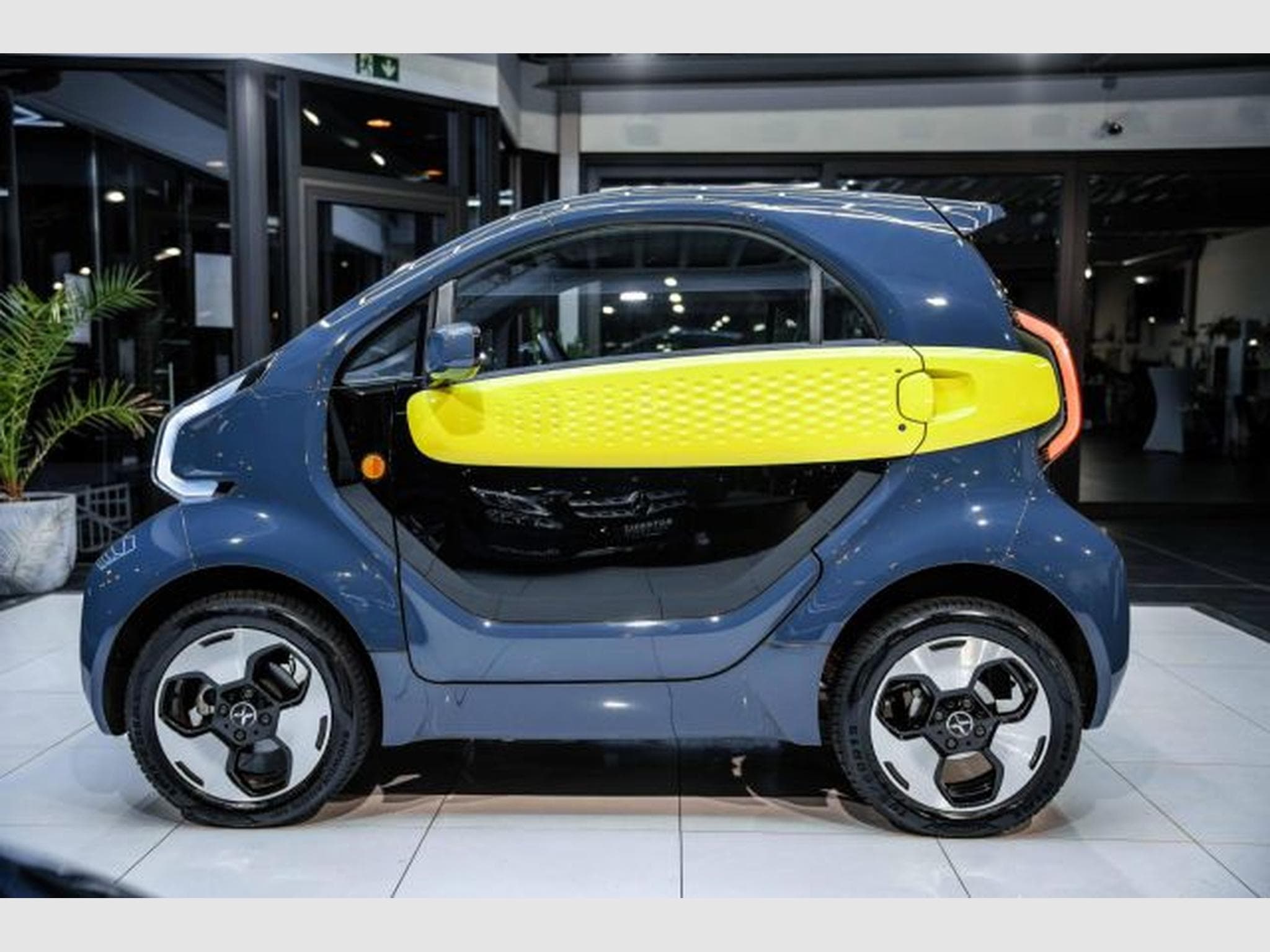 XEV YOYO YOYO KLIMA PANO KEYLESS CARPLAY BLUETOOTH Klima (2024) - Photo 8