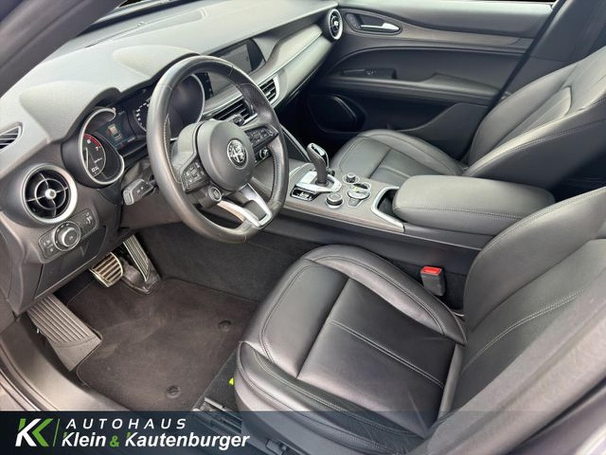 Alfa-Romeo Stelvio Stelvio 2.0 Turbo 16V Ti Q4+MEMORY+AHK+20°+XENON (2022) - Foto 11