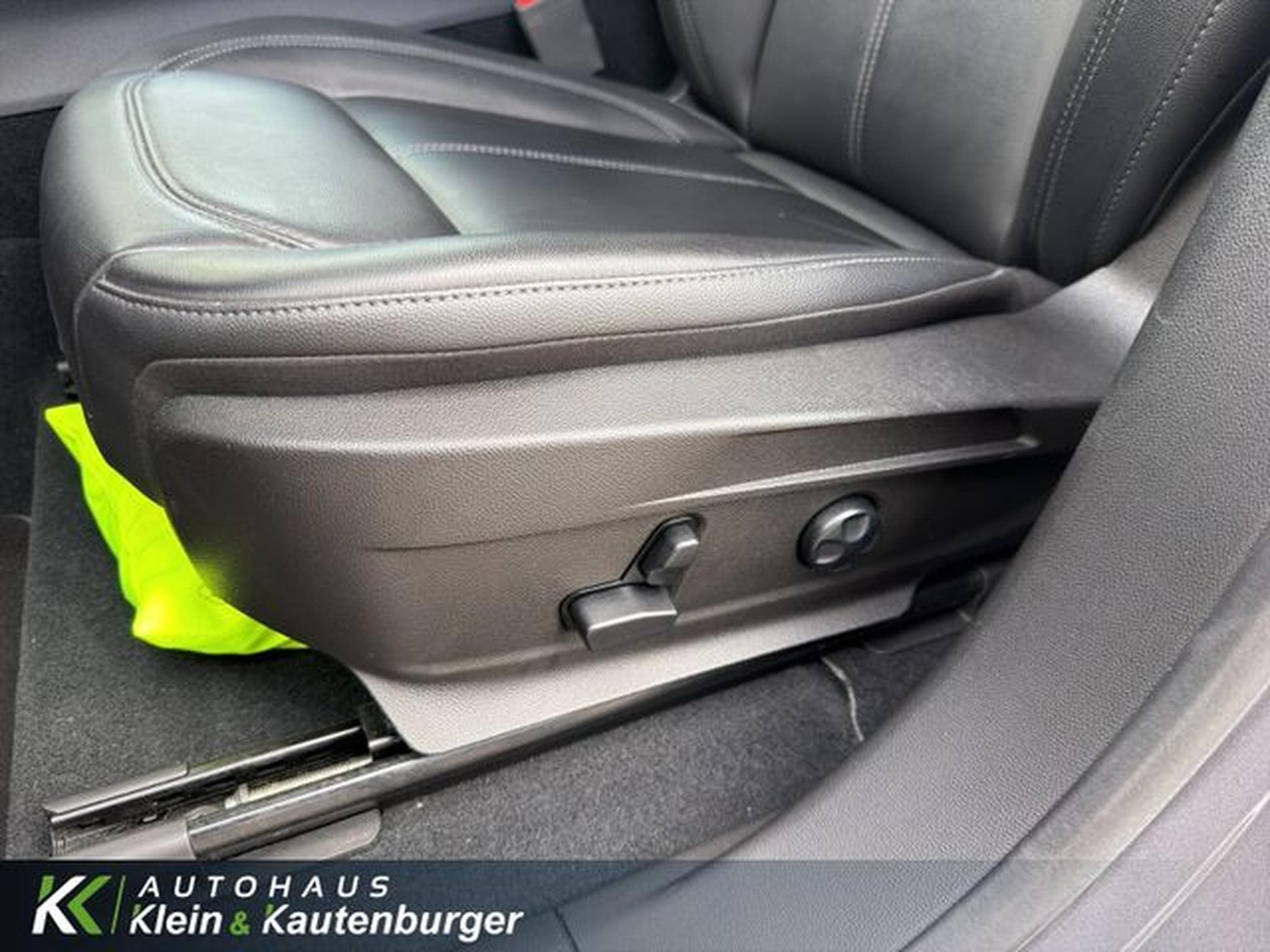 Alfa-Romeo Stelvio Stelvio 2.0 Turbo 16V Ti Q4+MEMORY+AHK+20°+XENON (2022) - Foto 13