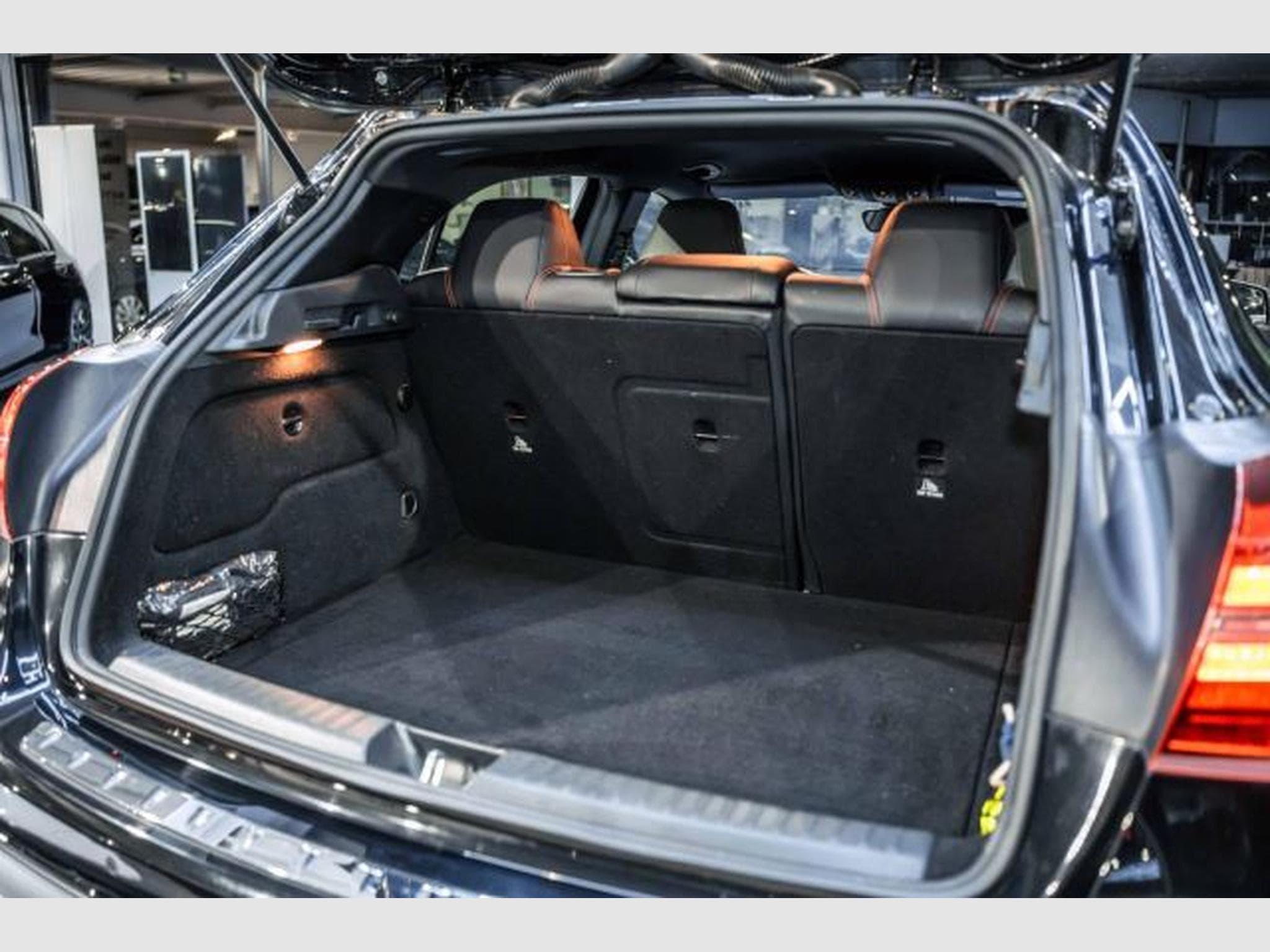 Mercedes GLA 200 GLA 200 AMG-Line 7G-DCT NAVI LED SHZ GARANTIE (2019) - Photo 14