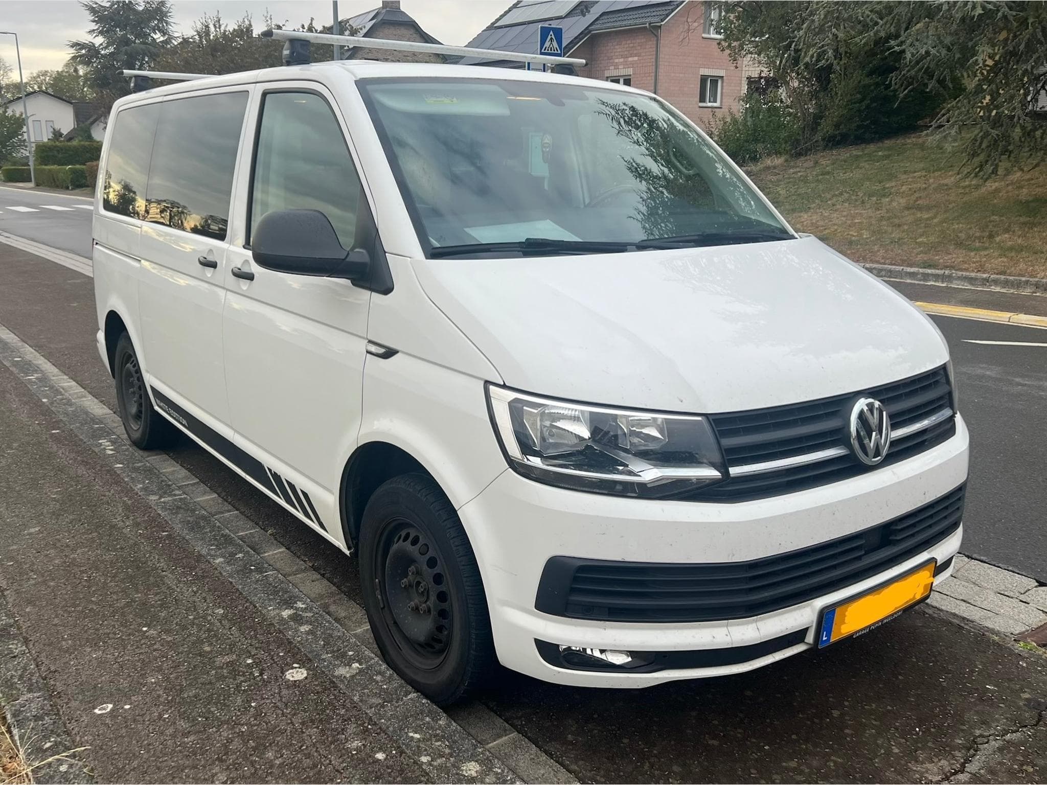 VW Multivan T6 Confortline – 2.0 TDI 150 ch DSG (2019) - Foto 1