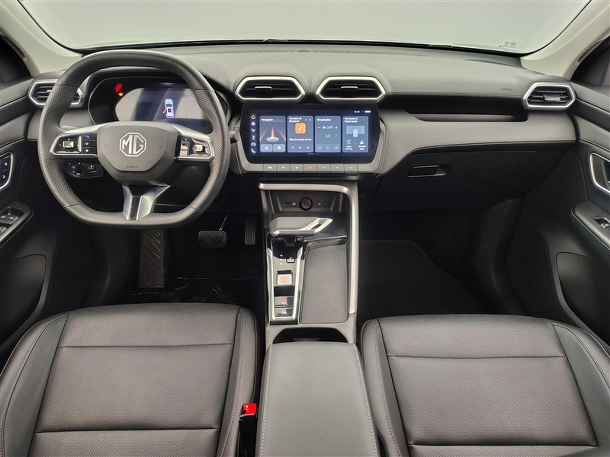 MG ZS 1.5 Hybrid+ Luxury NAVI / FULL LED / CUIR / CAMERA / JA 17" (2025) - Photo 8