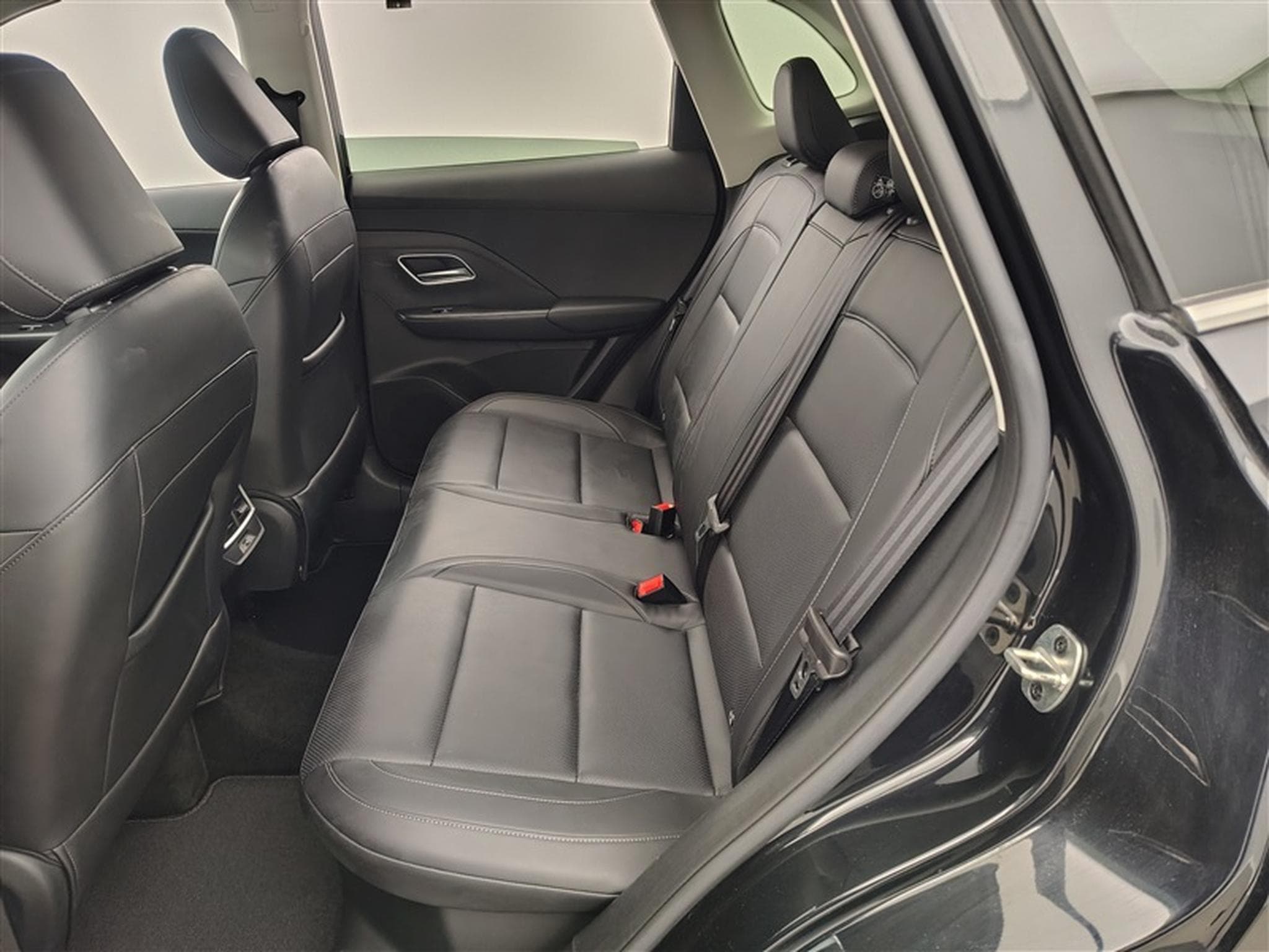 MG ZS 1.5 Hybrid+ Luxury NAVI / FULL LED / CUIR / CAMERA / JA 17" (2025) - Photo 13